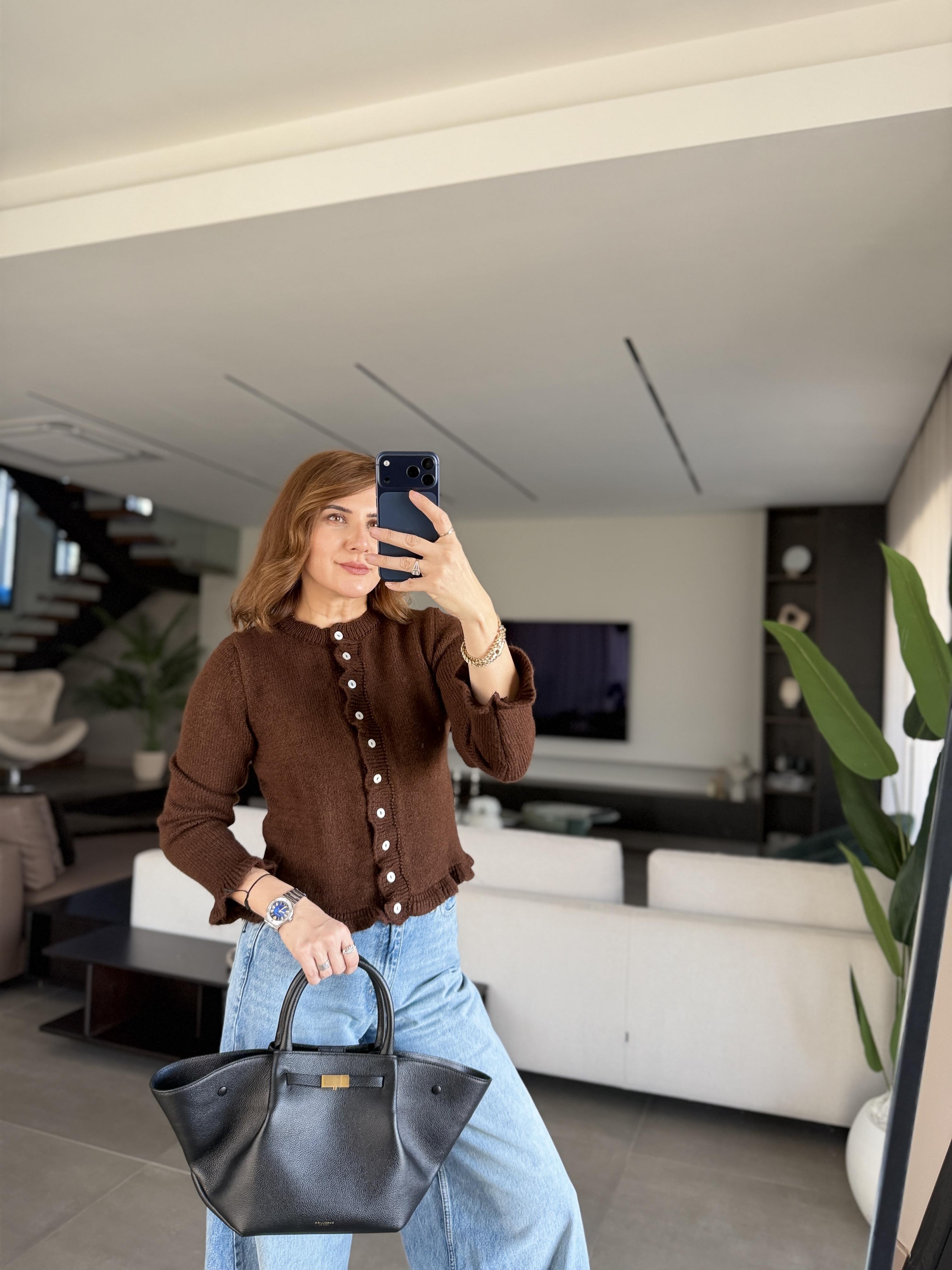 Acı Kahve Fırfırlı Hırka