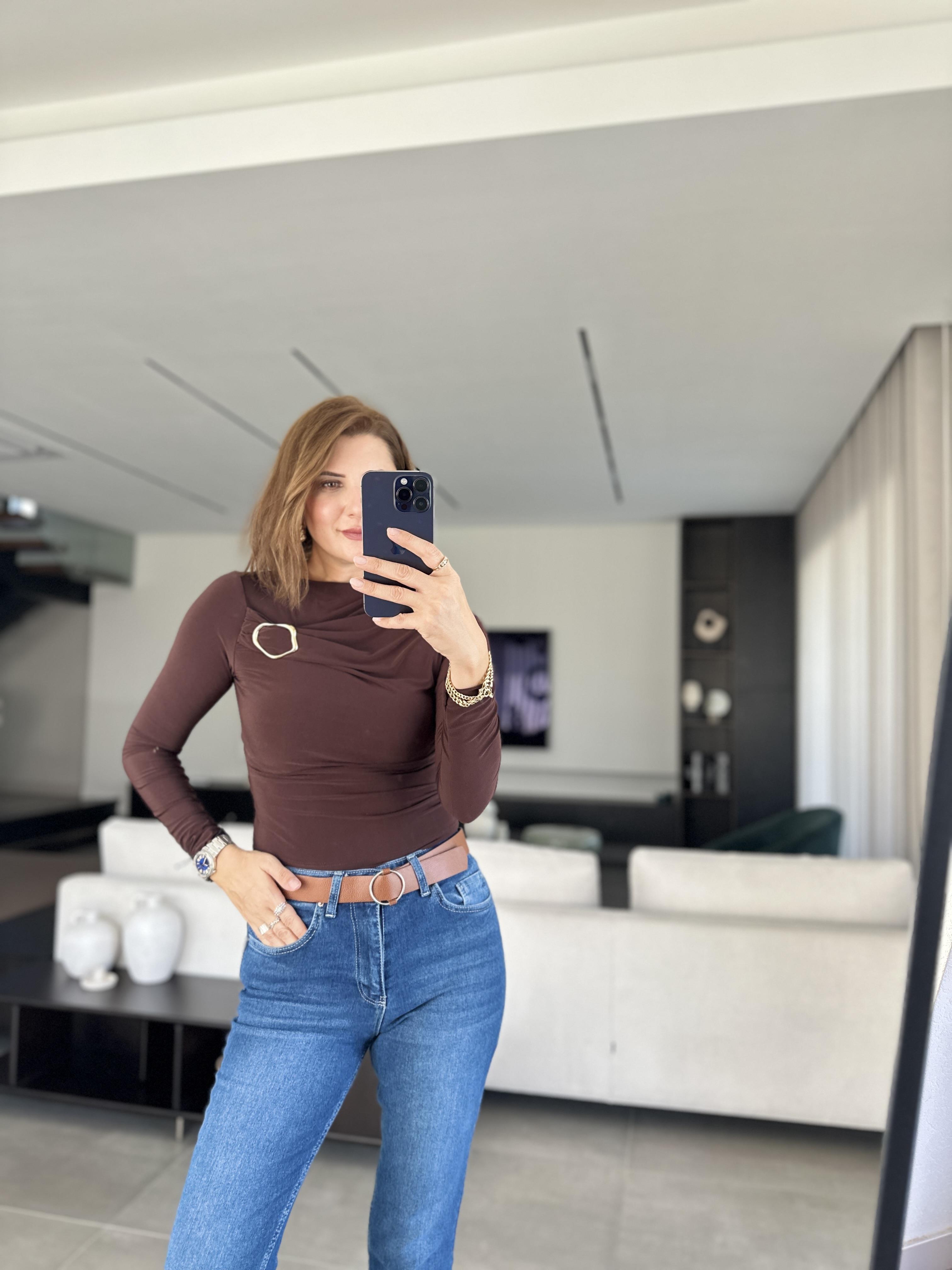 Acı Kahve Göğüs Tokalı Bluz