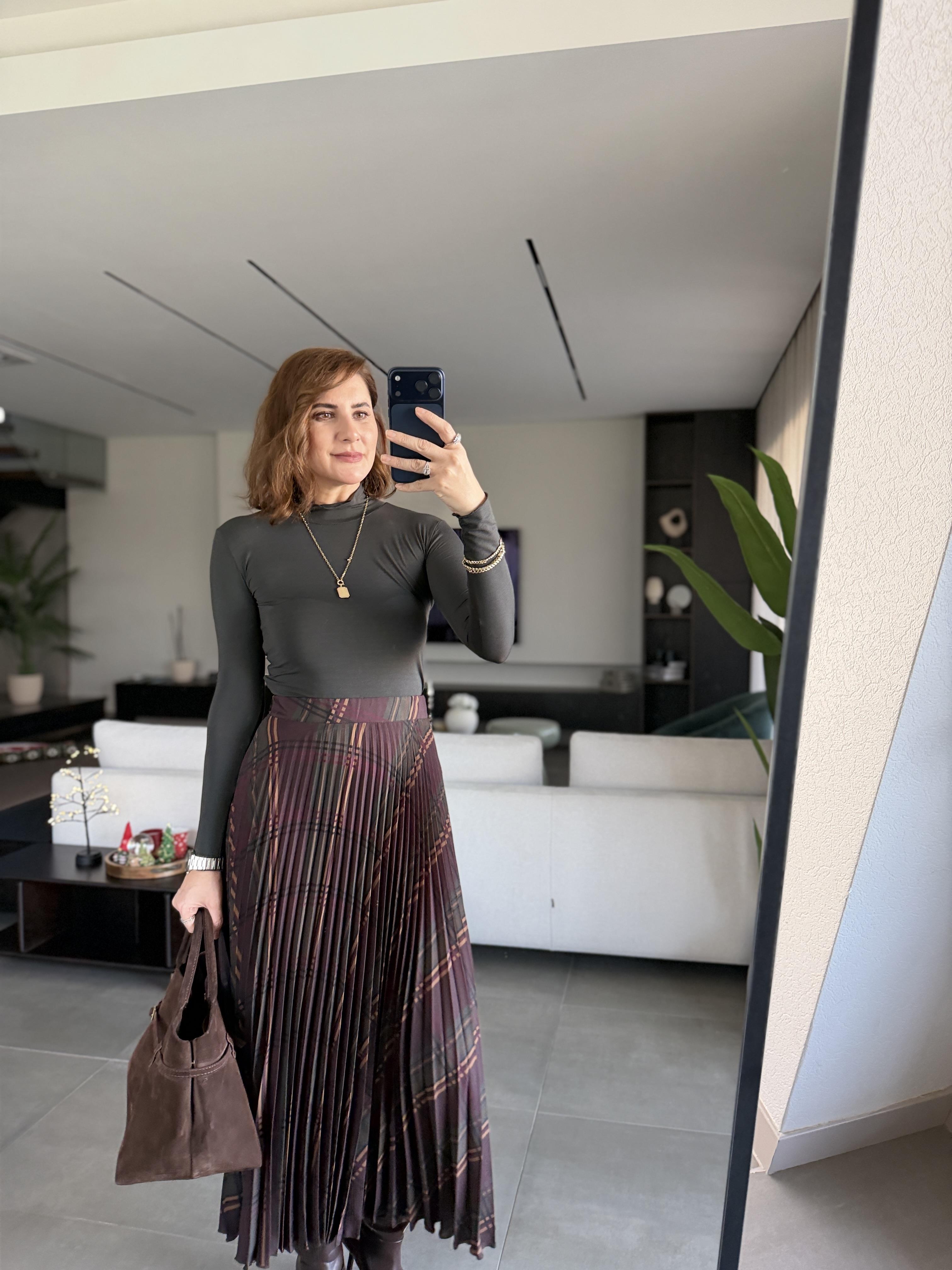 Acı Yeşil Dik Yaka Modal Bluz