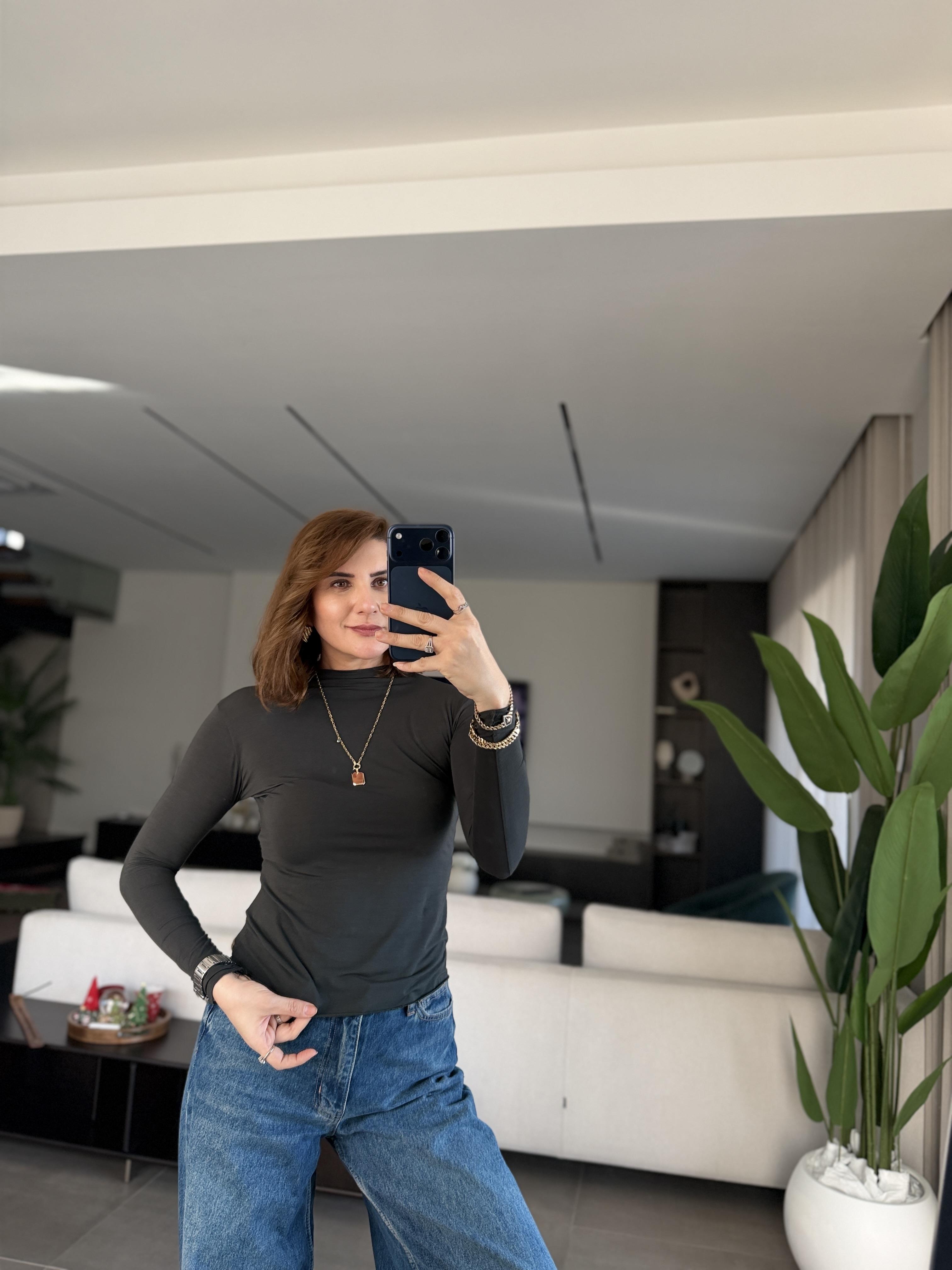 Acı Yeşili Kıvırmalı Modal Bluz
