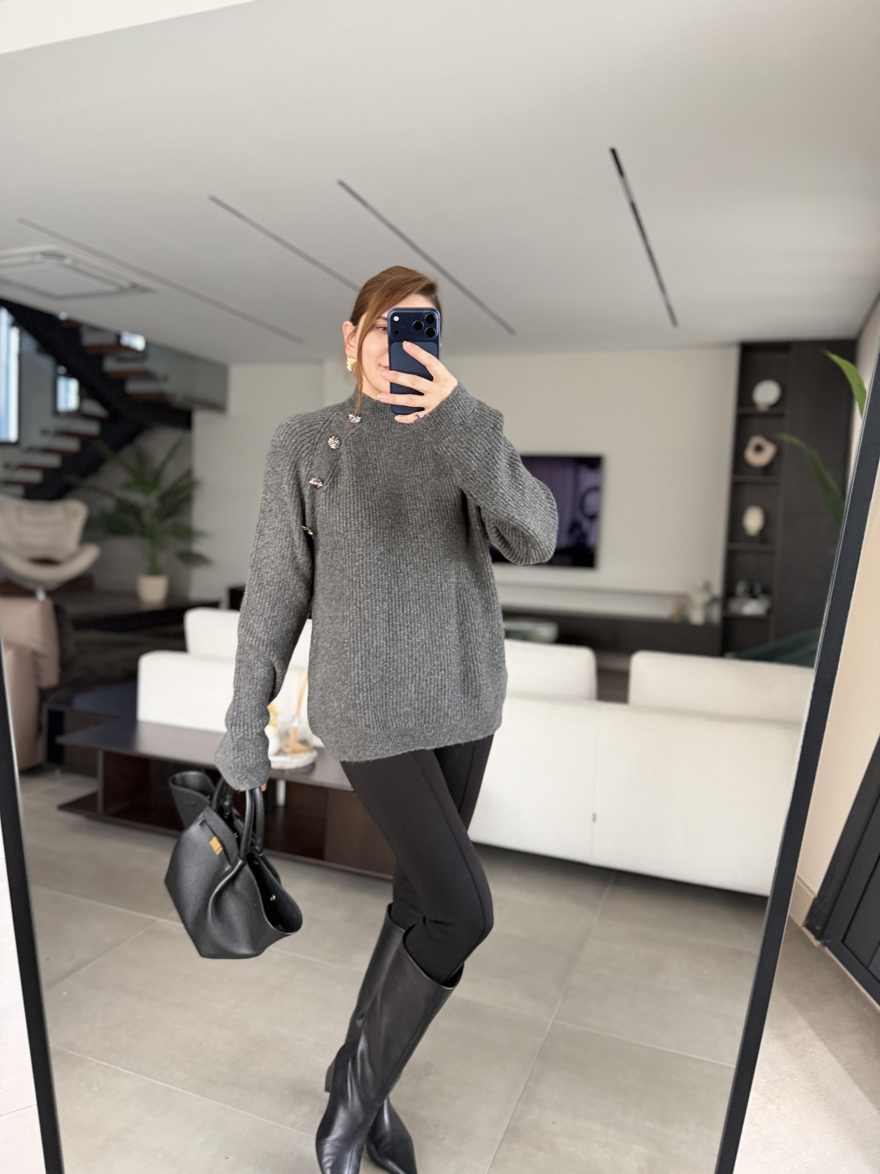 Antrasit Omuz Düğme Detaylı Yarım Balıkçı Kazak