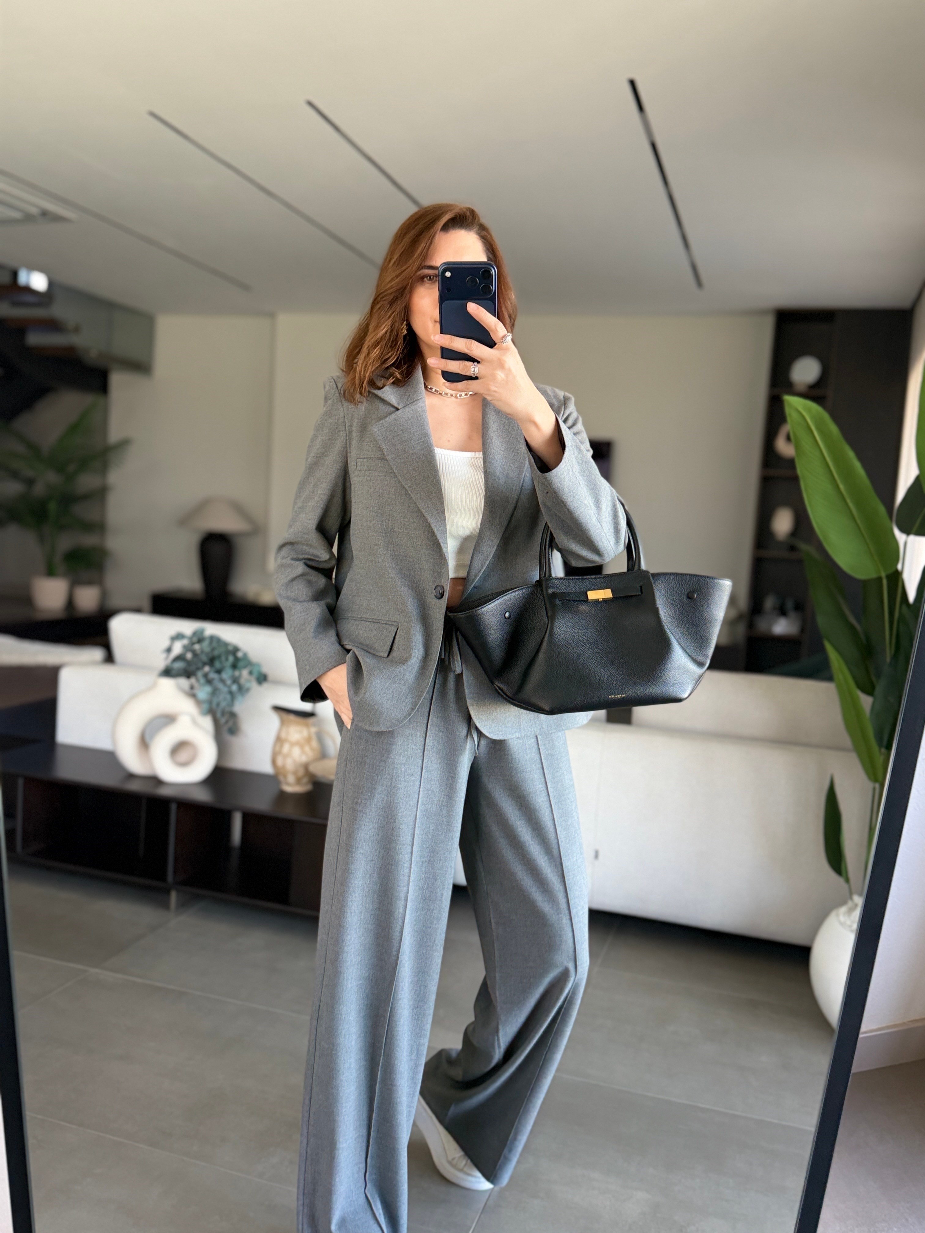 Arkası Gömlek Detay Blazer Ceket Takım