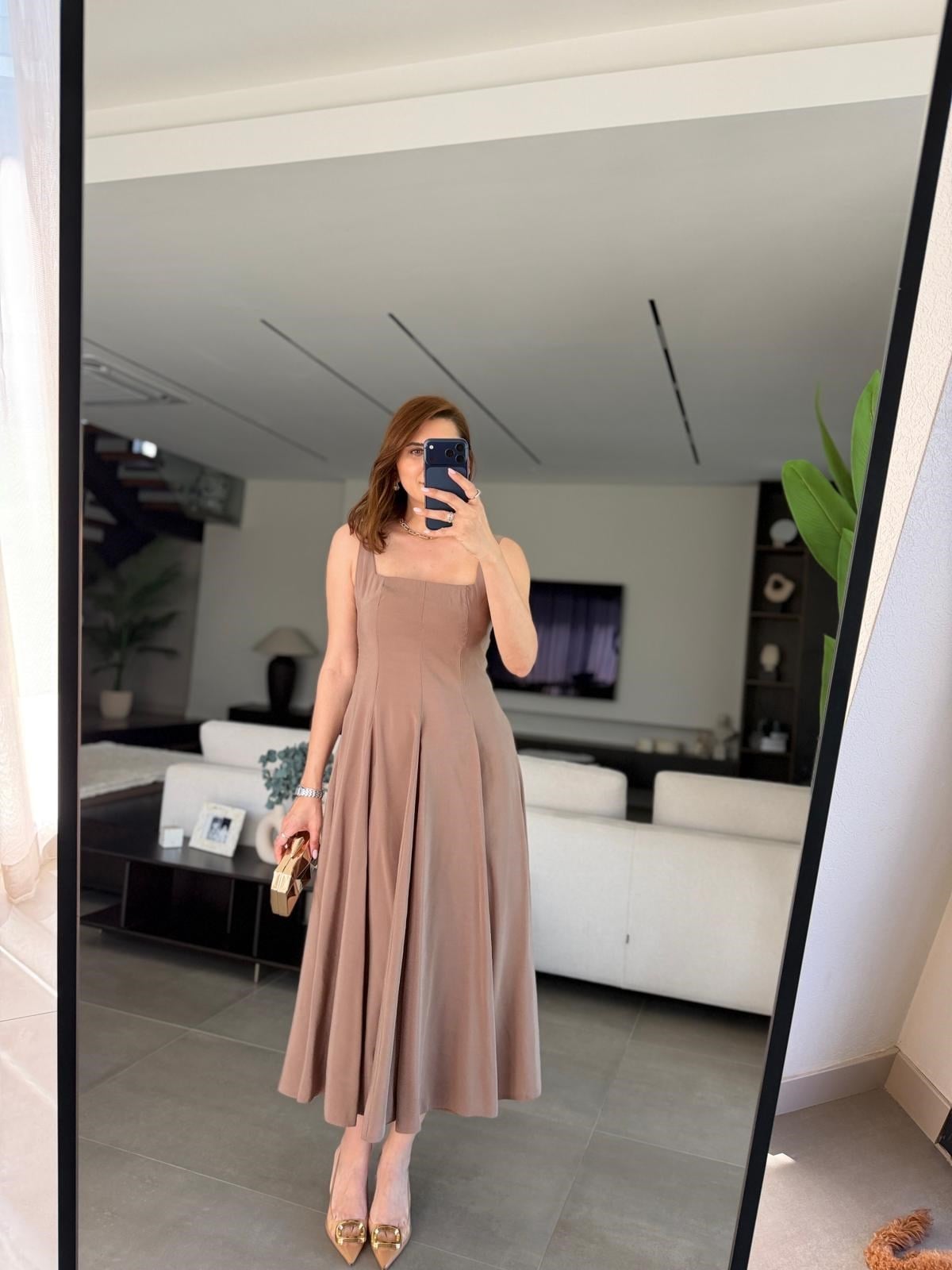 Bej Modal Kare Yaka Elbise