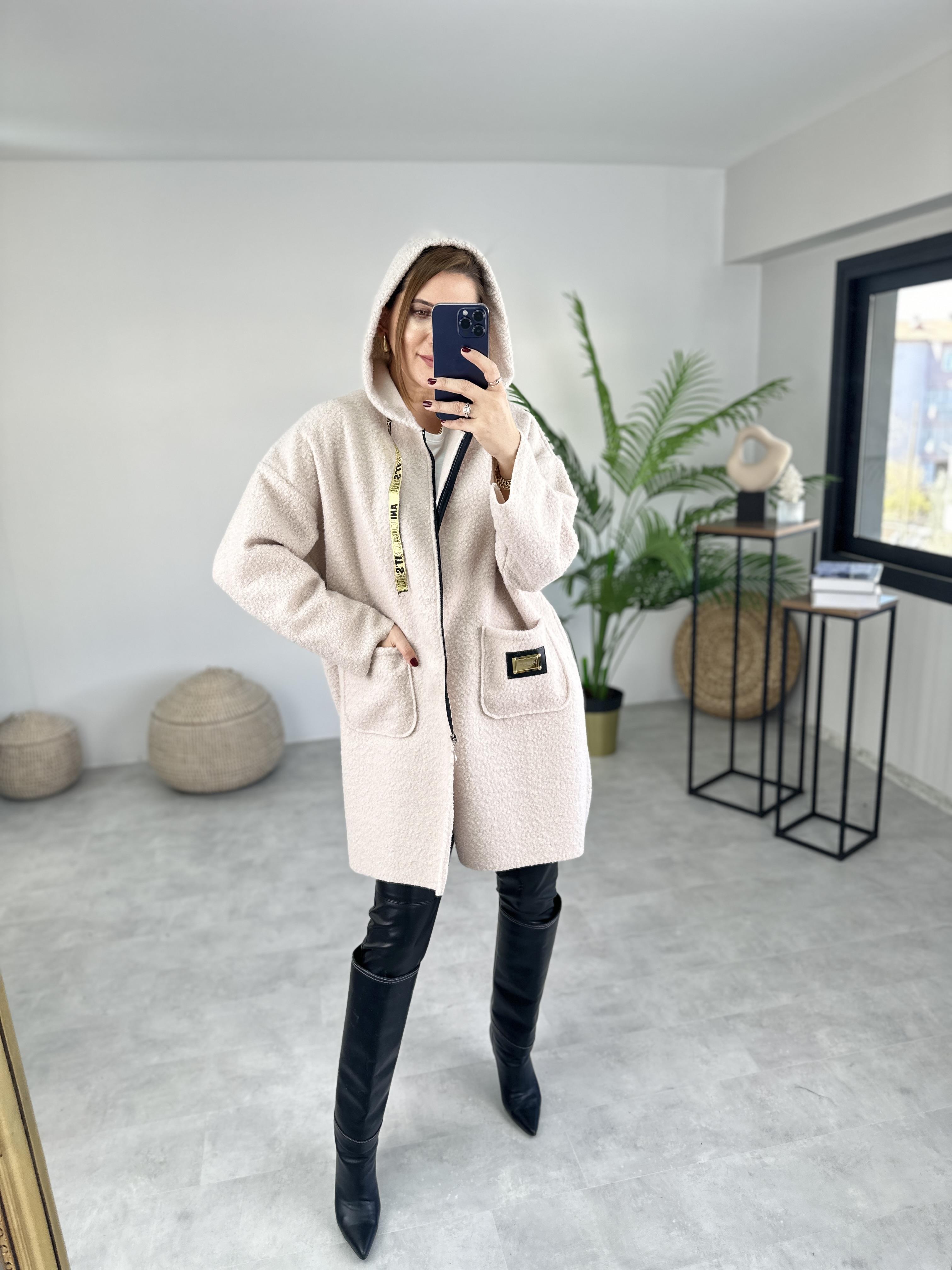 Bej Torba Cep Detaylı Kaban