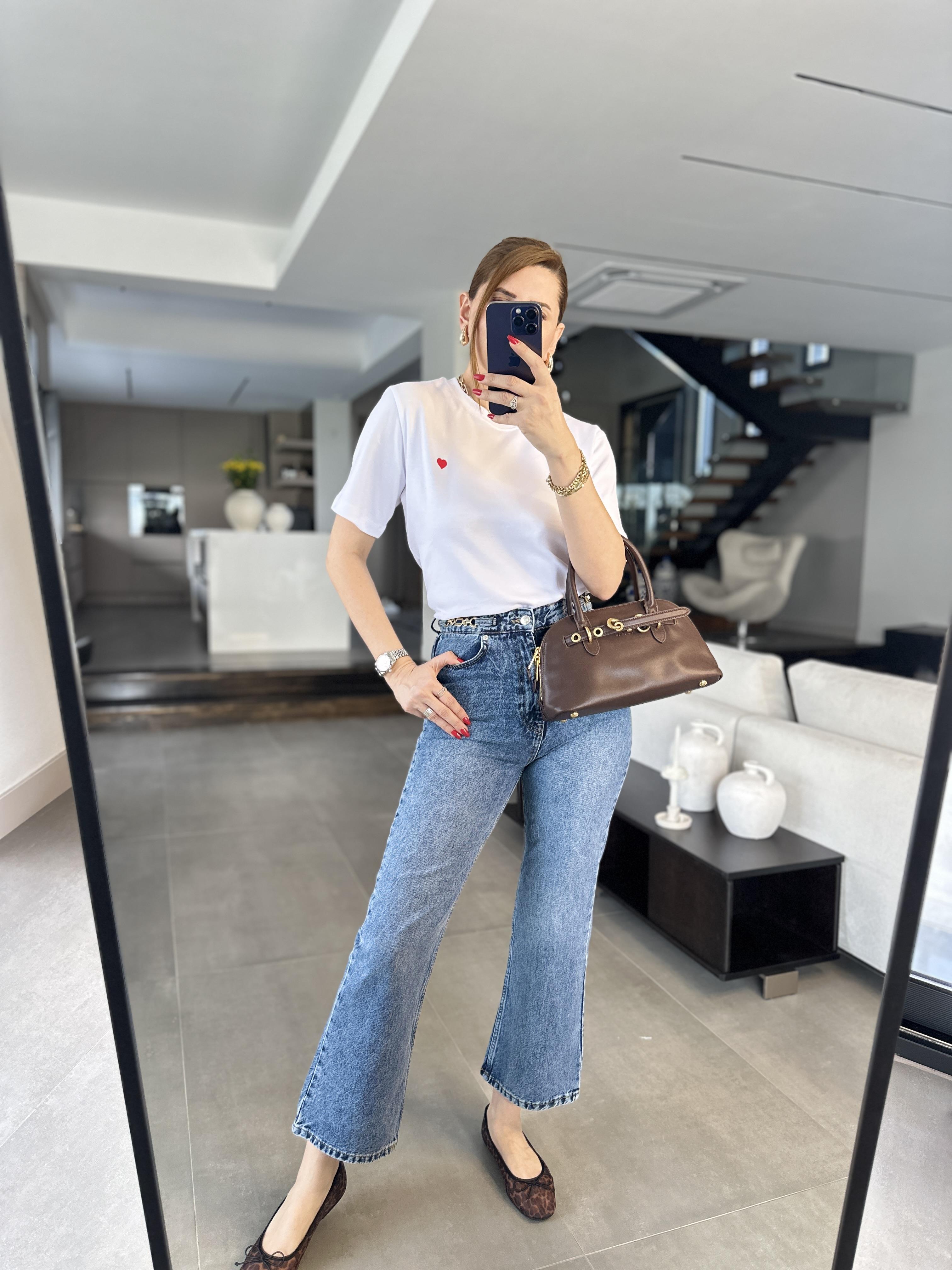 Bel Aksesuar Detaylı Jean