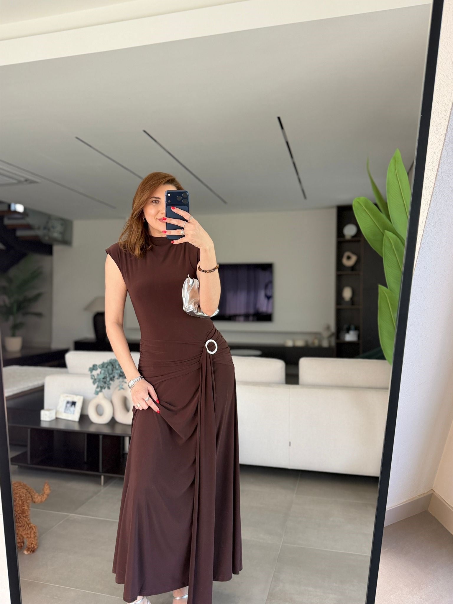 Belinde Aksesuar Detaylı Drapeli Elbise