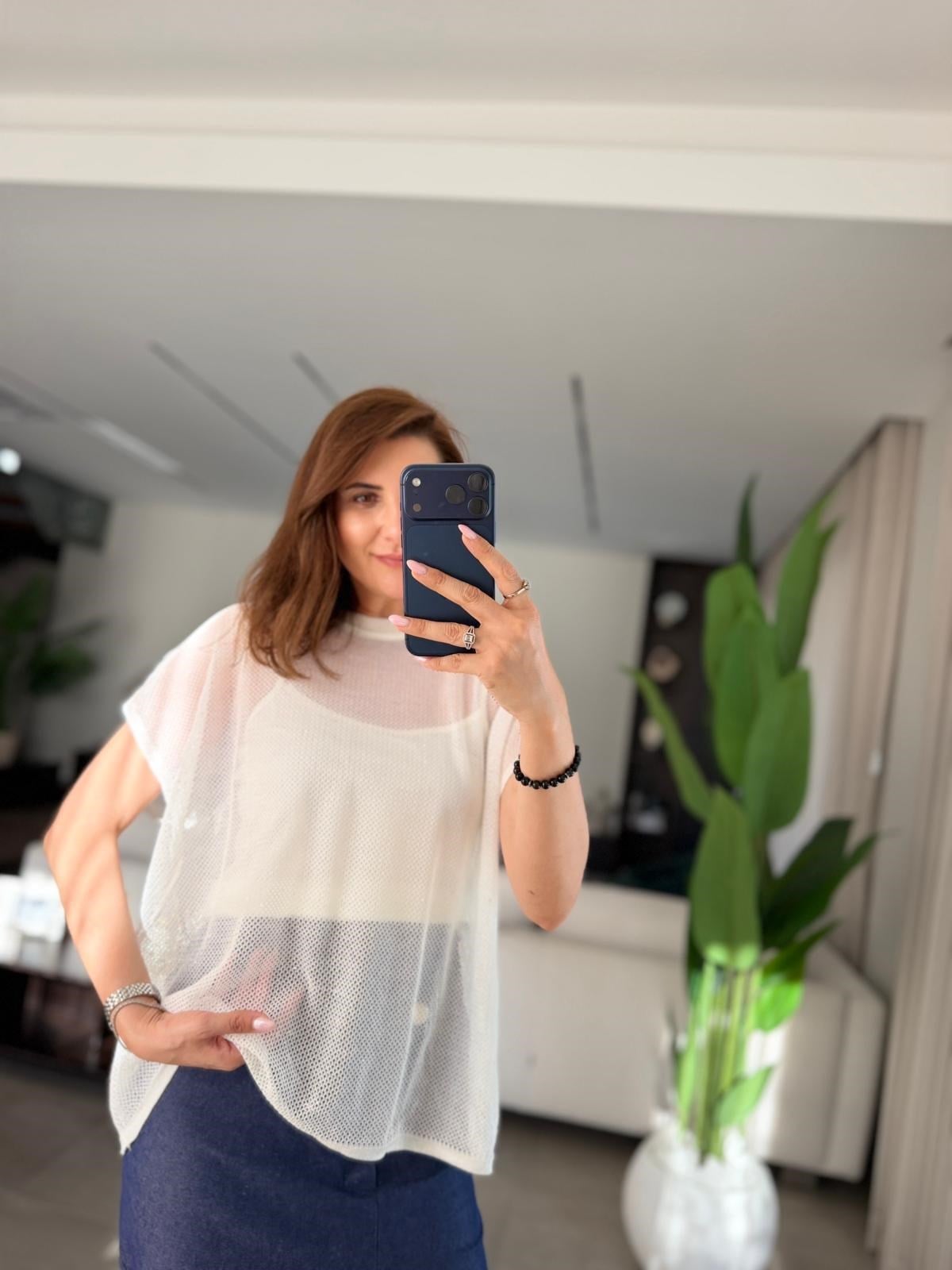 Beyaz Ajurlu Triko Bluz