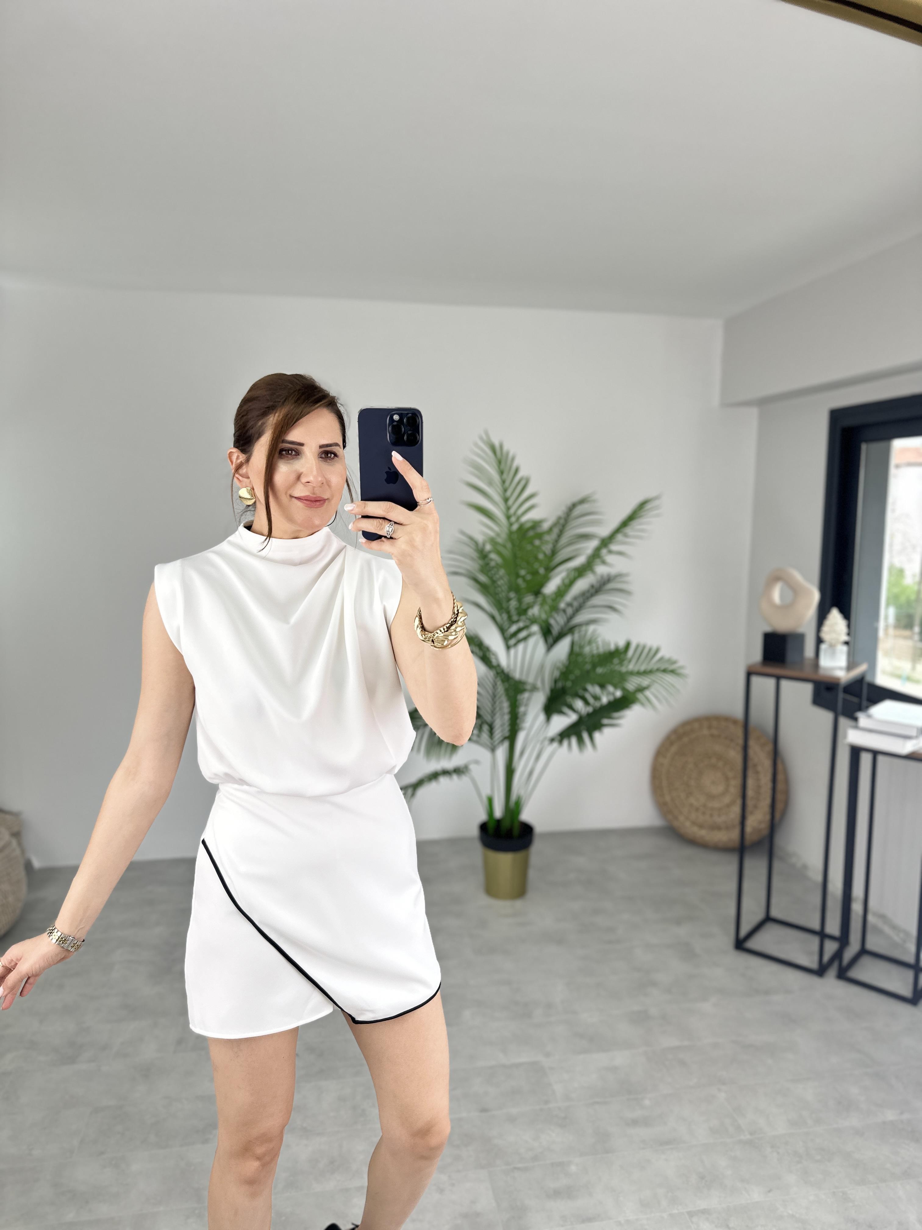 BEYAZ ŞERİT DETAYLI ŞORT TULUM