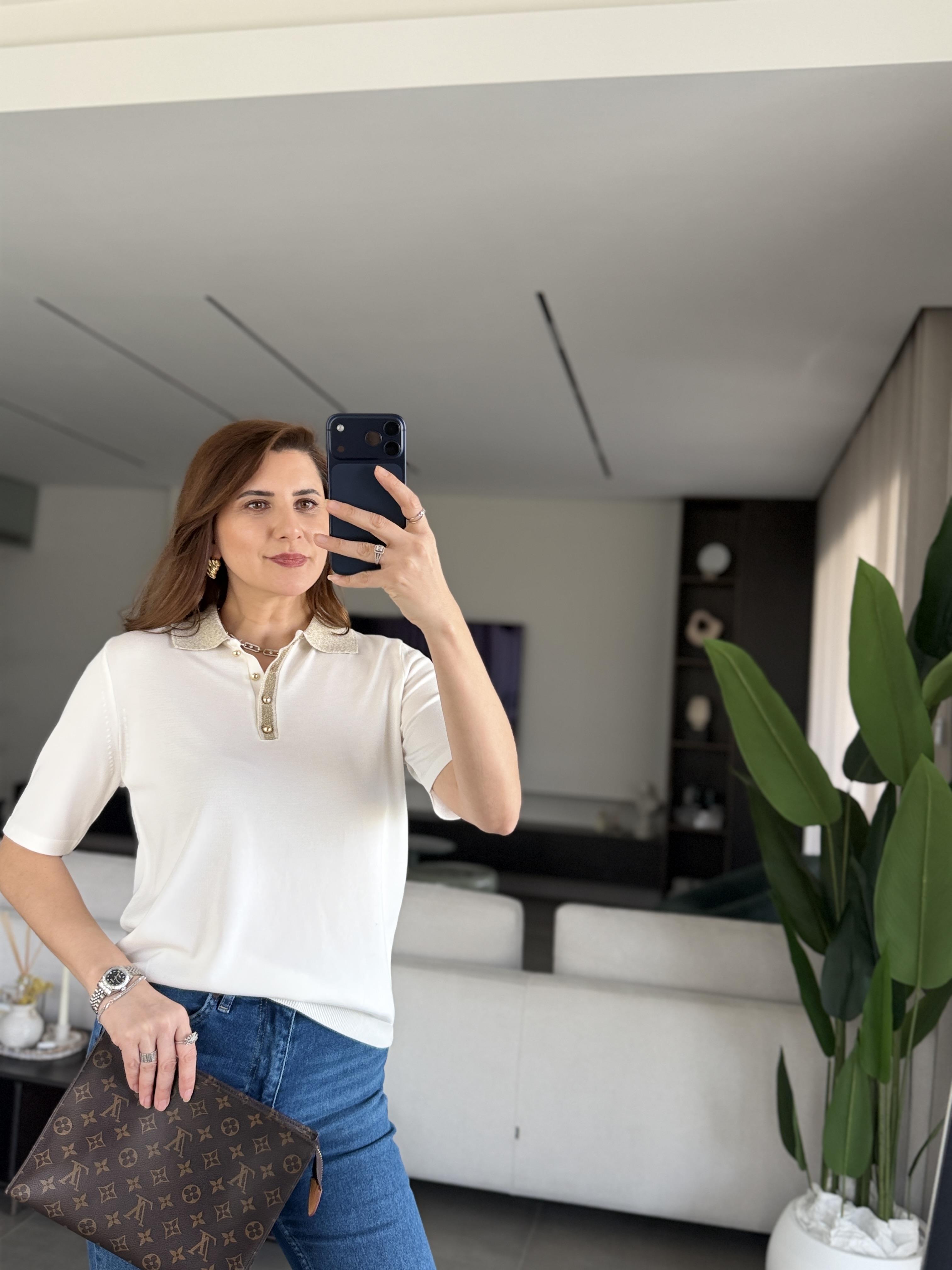 Beyaz Yaka Sim Detay Düğmeli Bluz