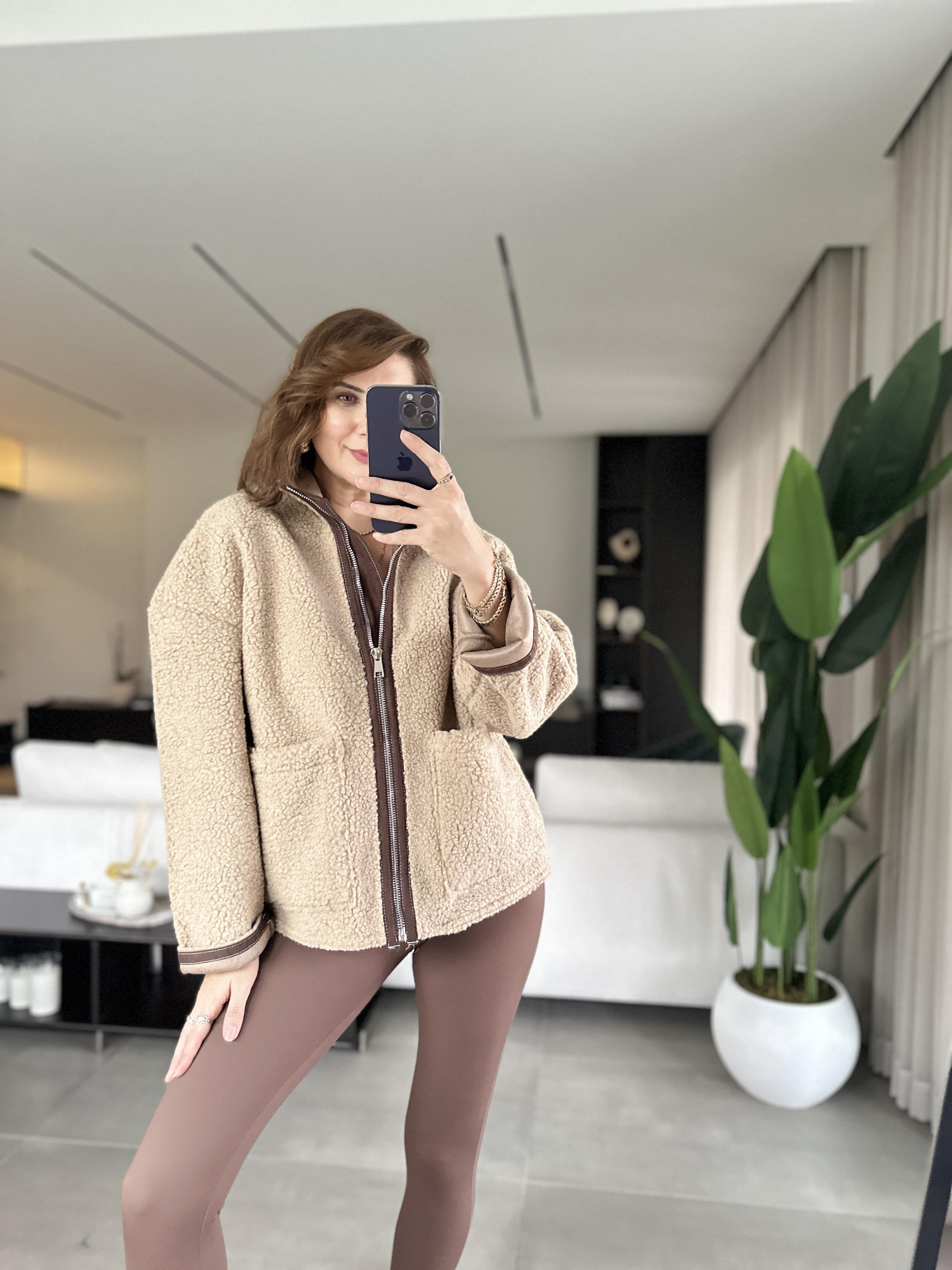 Biyeli Peluş Mont