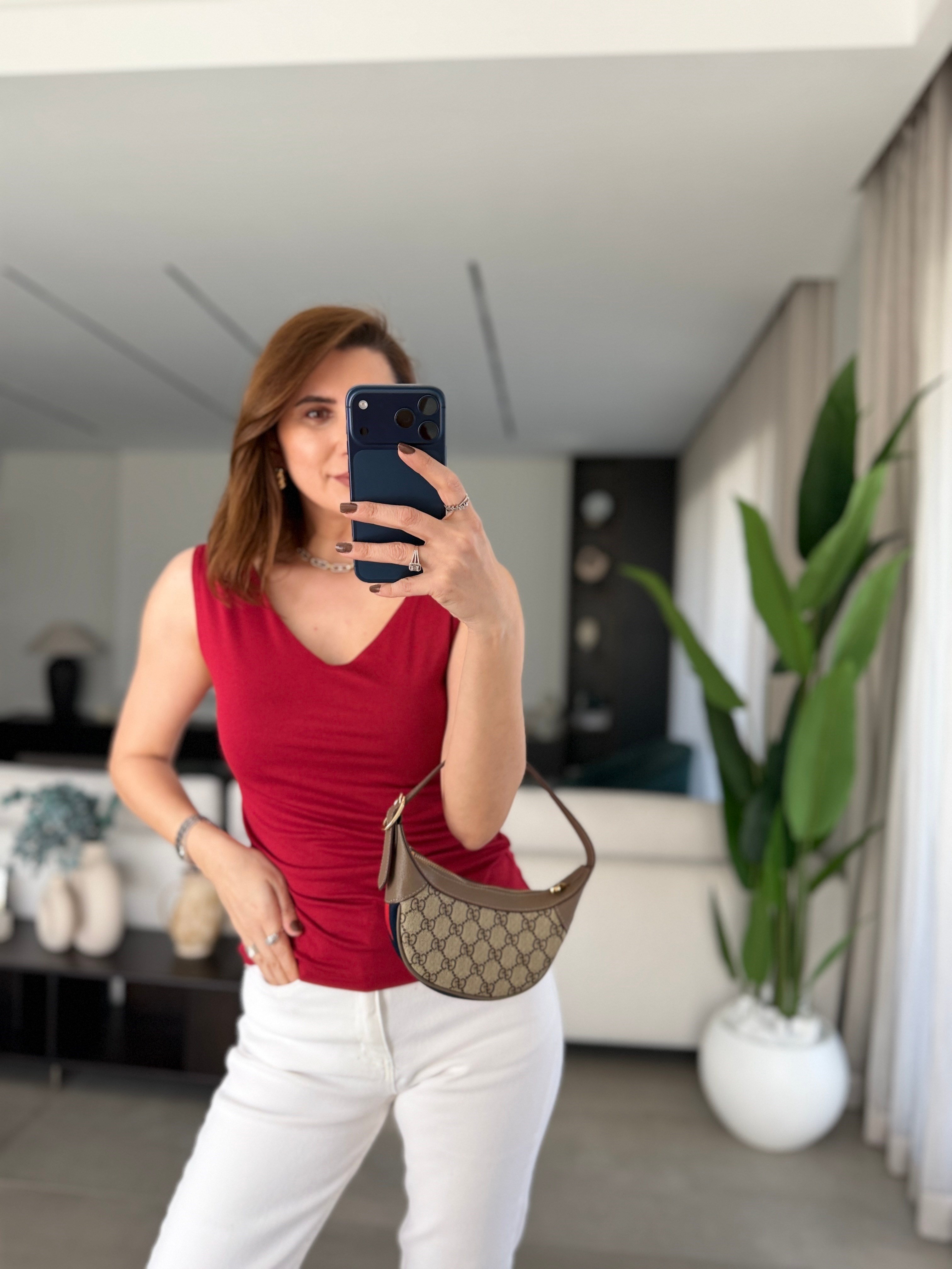 Bordo Ön ve Arka V Yaka Atlet