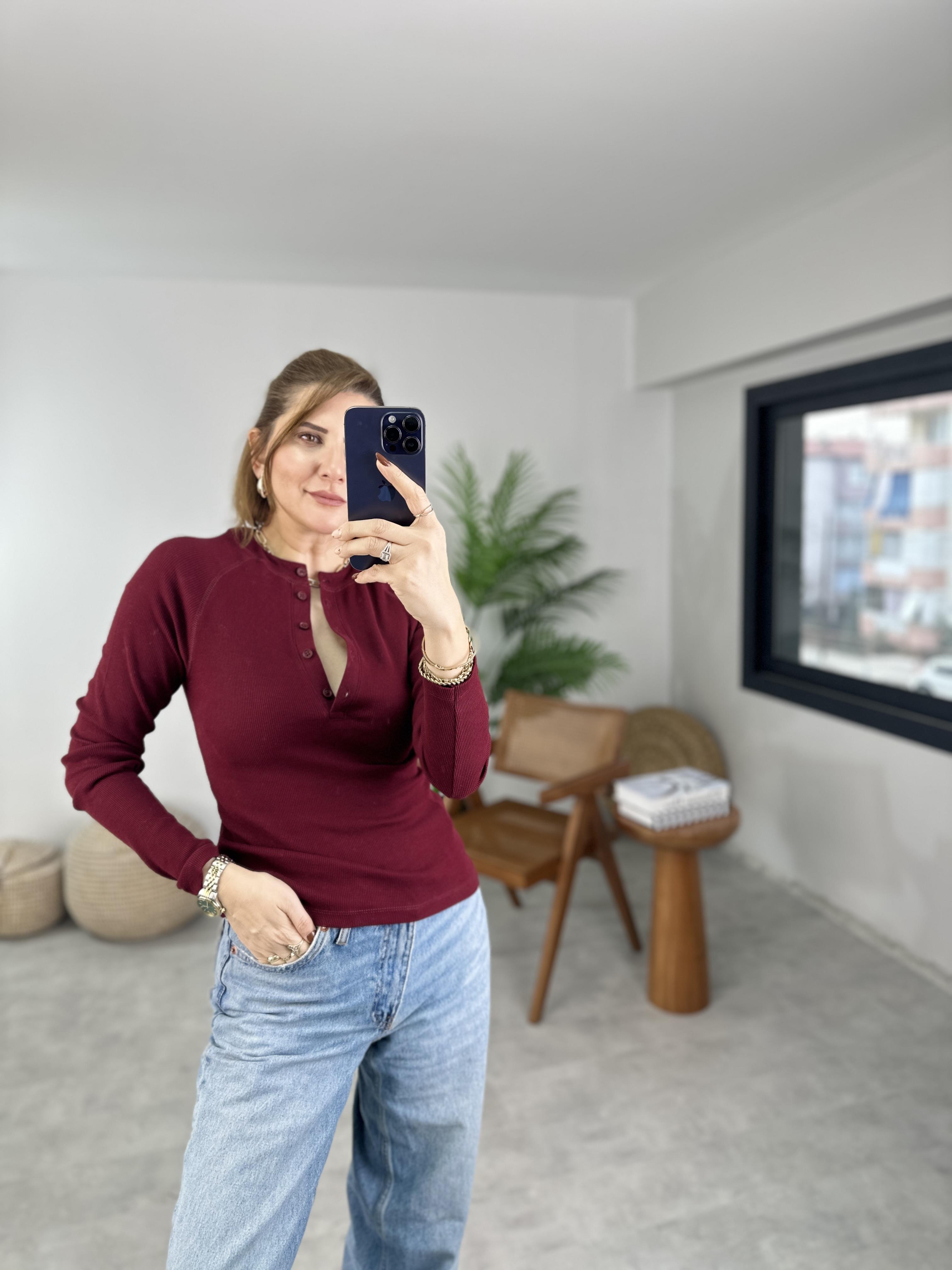 Bordo Yarım Düğmeli Fitilli Bluz
