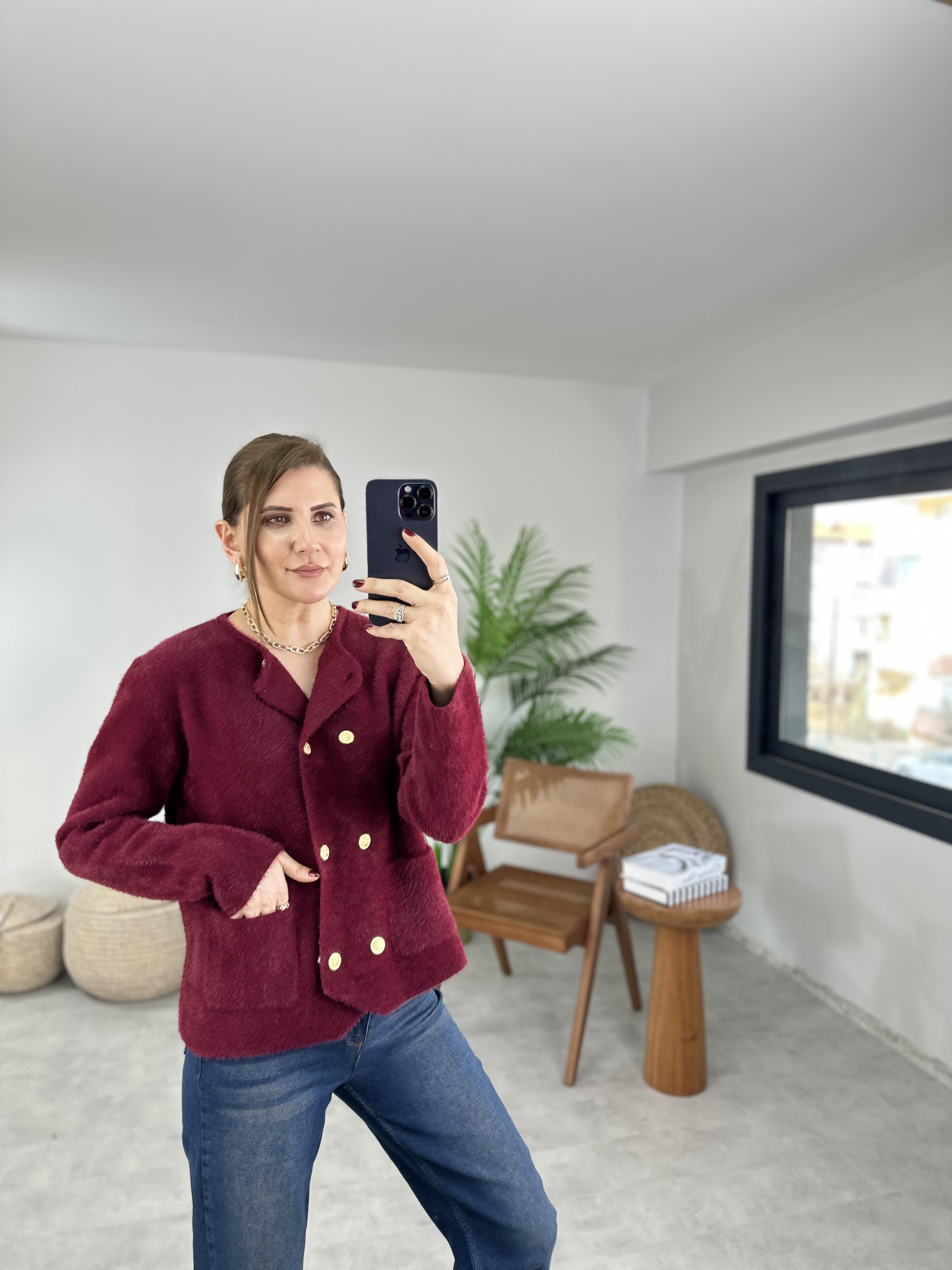 Çift Düğmeli Sakallı Hırka