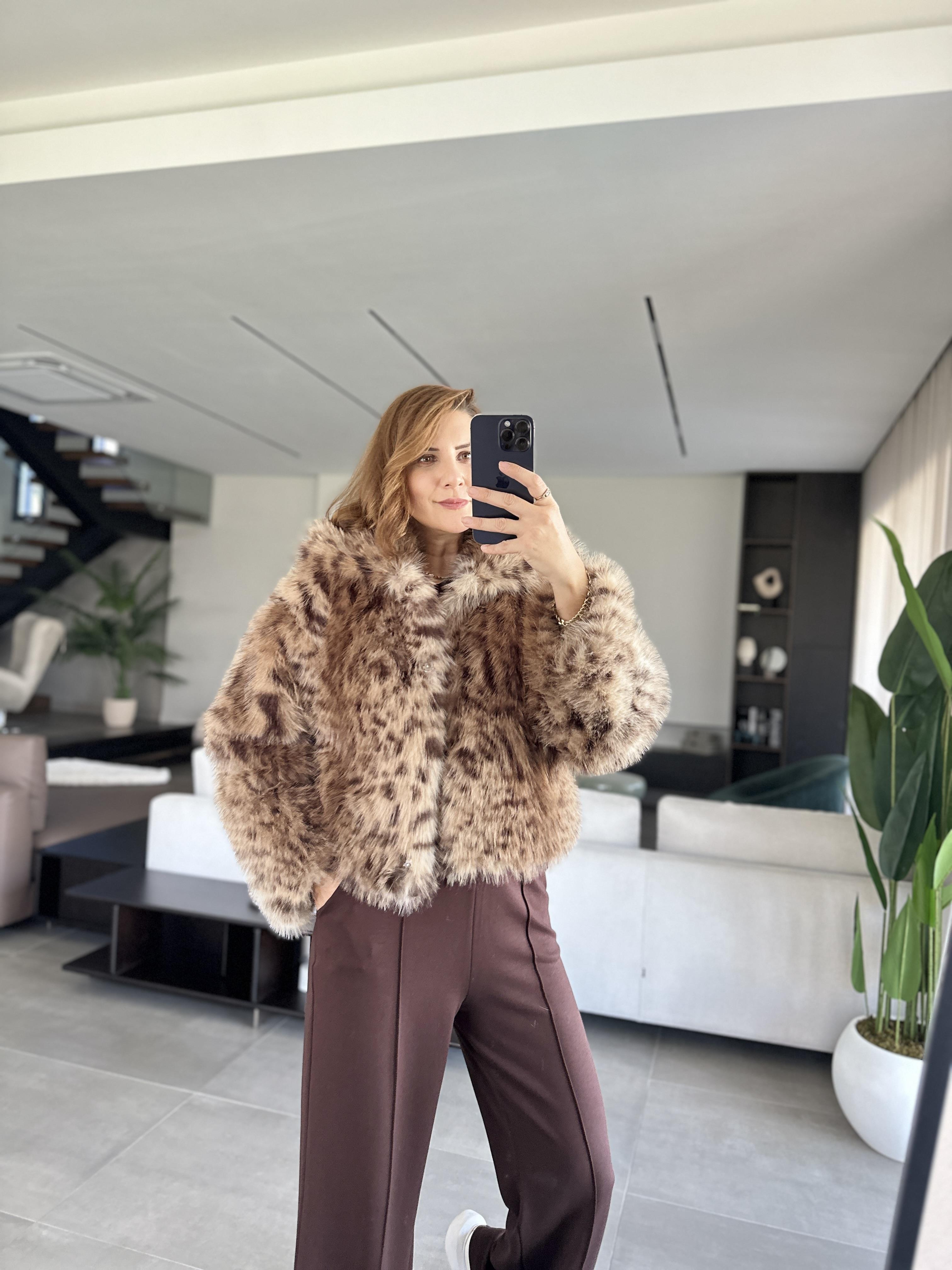 Çıtçıtlı Leopar Desenli Kürk