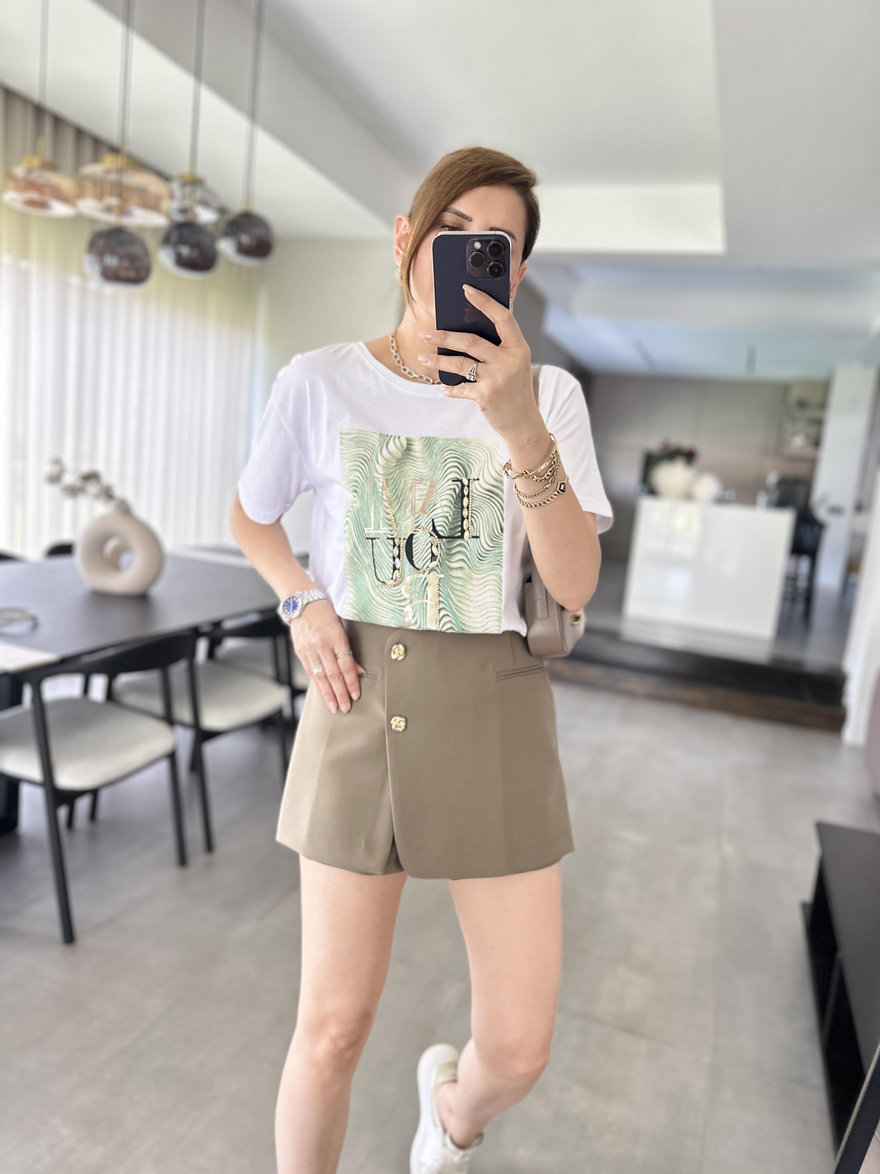 Düğme Detaylı Şort Etek