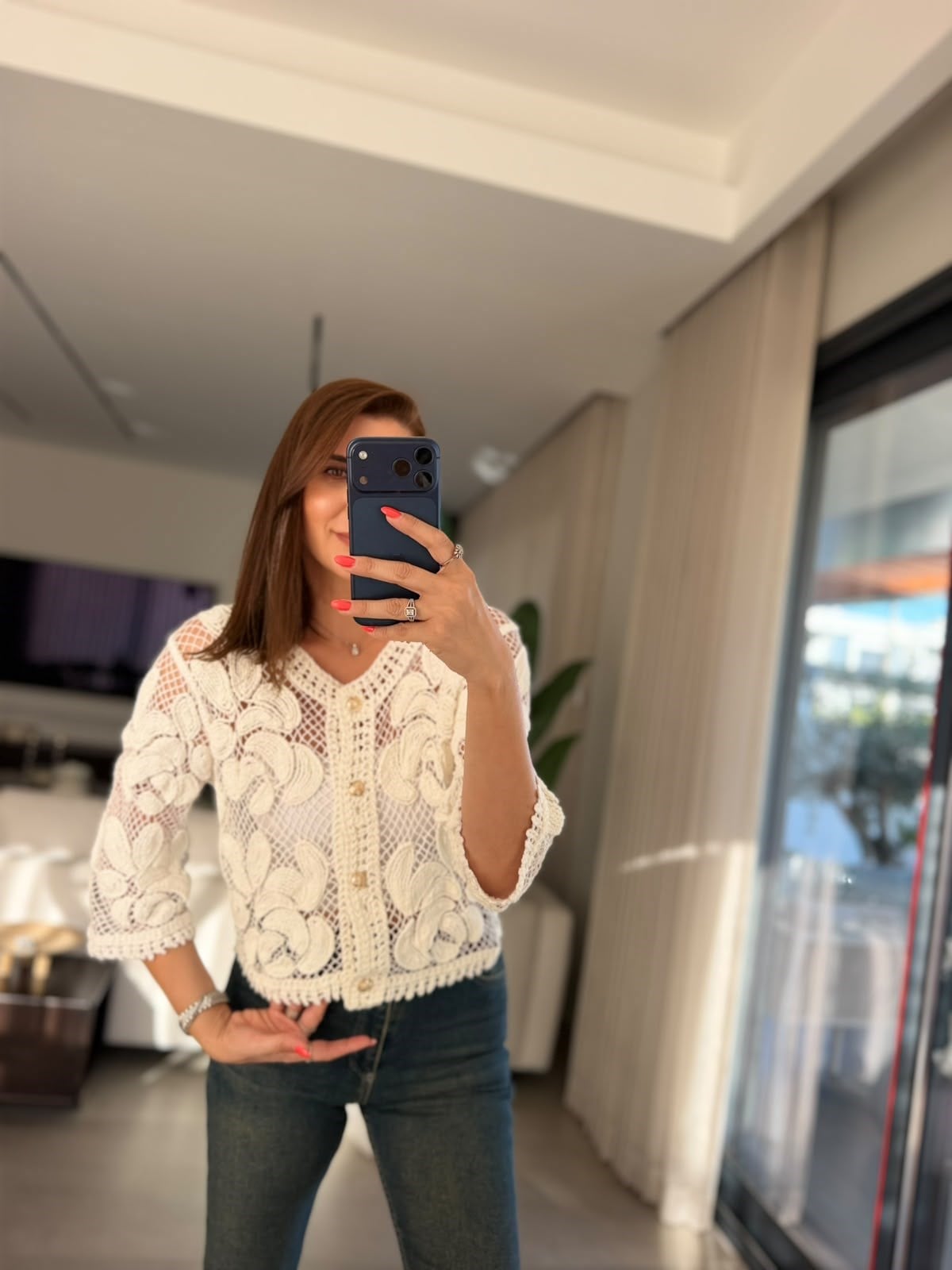 Ekru Nakışlı Çiçek Model Hırka