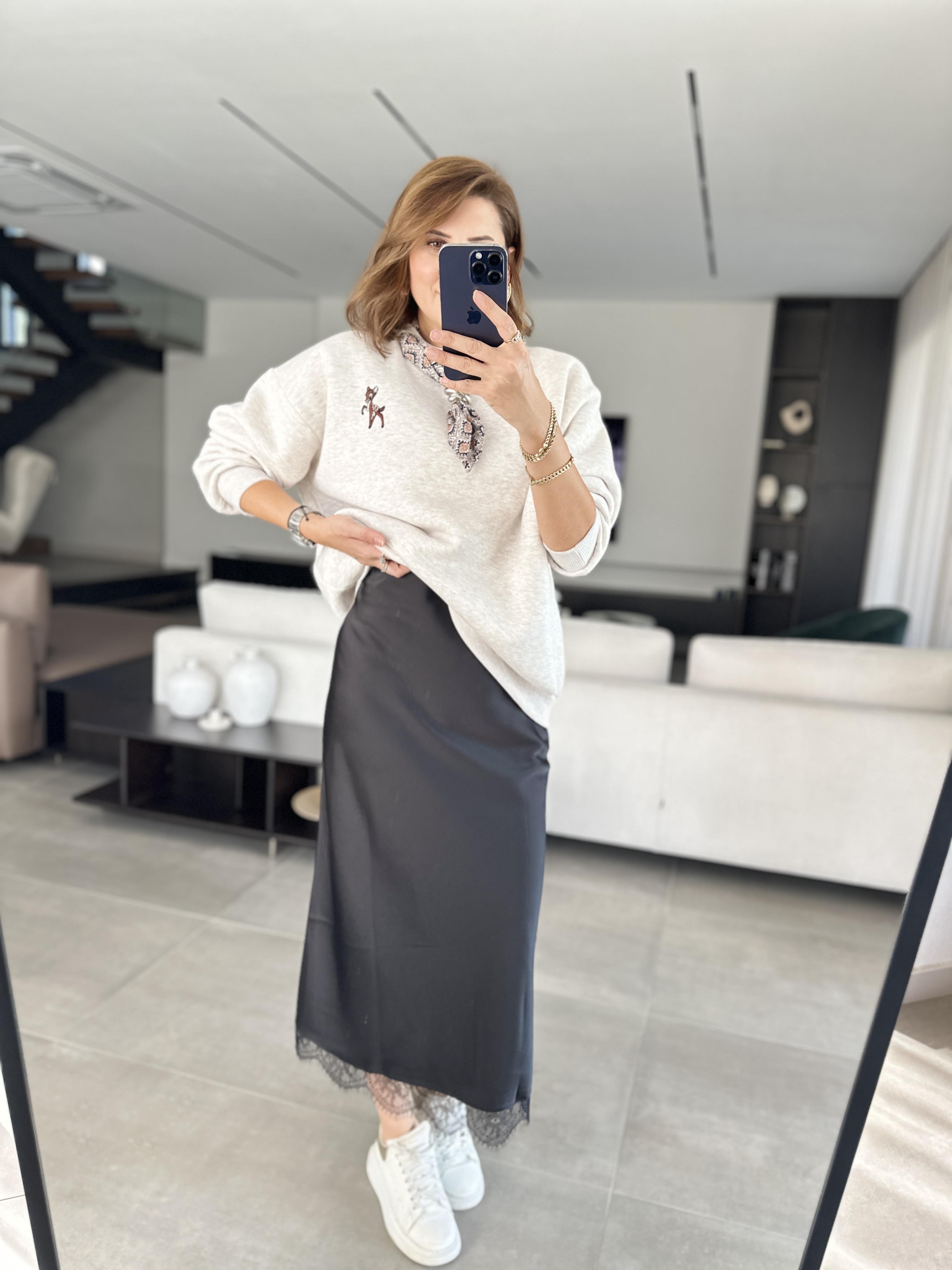 Etek Ucu Dantel Saten Etek