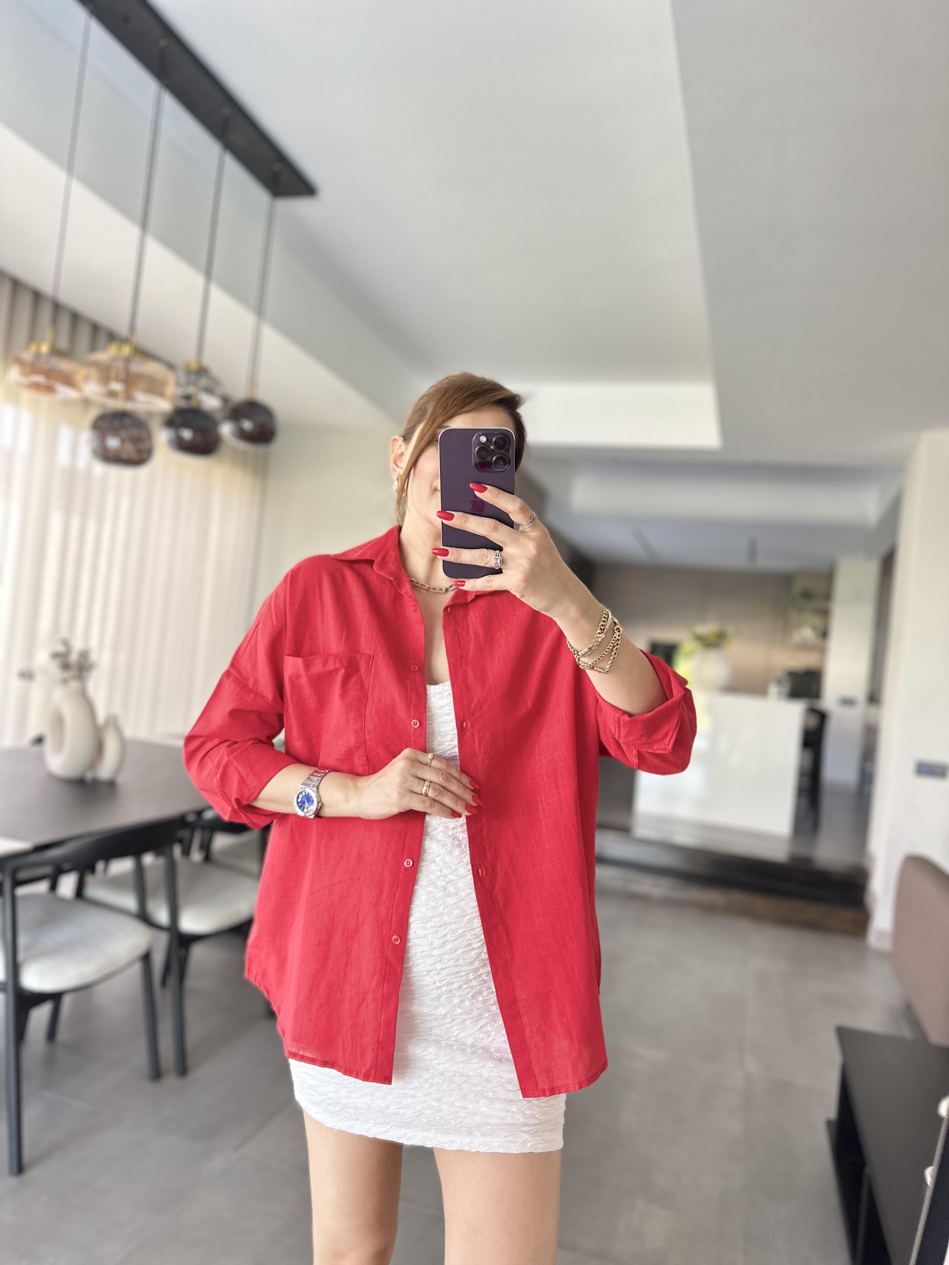 Kırmızı Cep Detaylı Oversize Gömlek