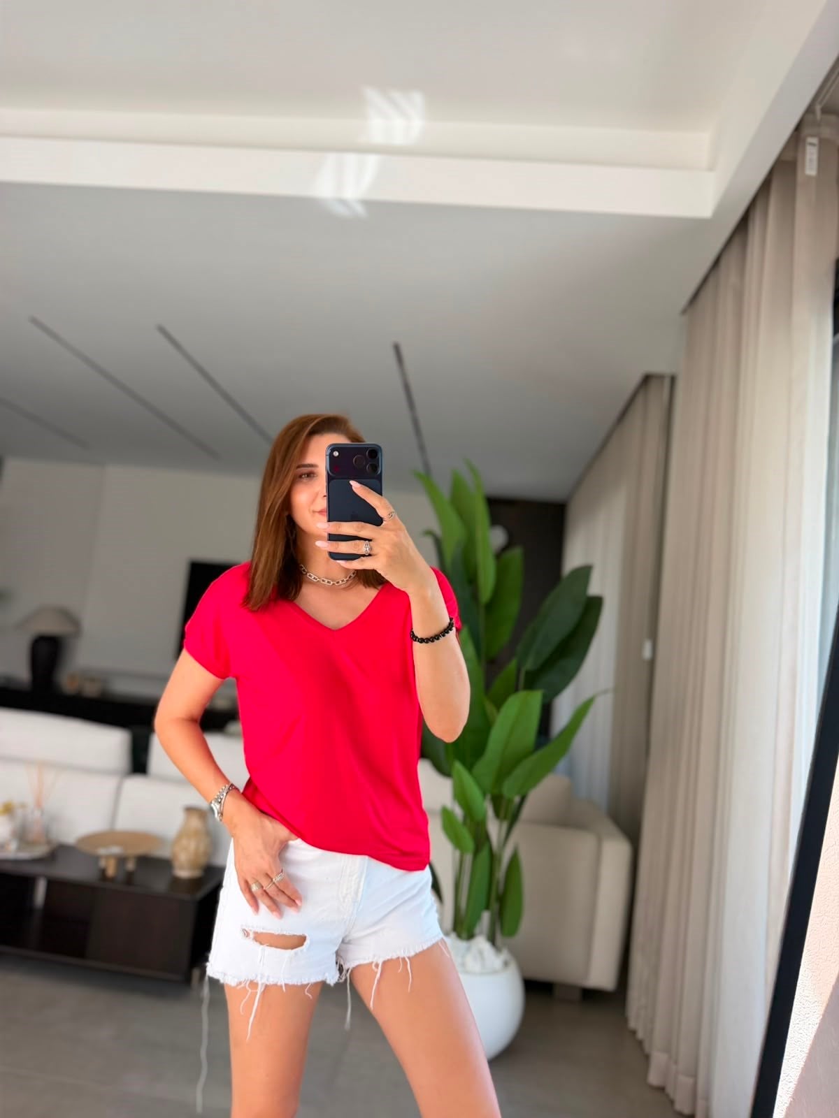 Kırmızı Ön Ve Arka V Yaka Basic T-shirt