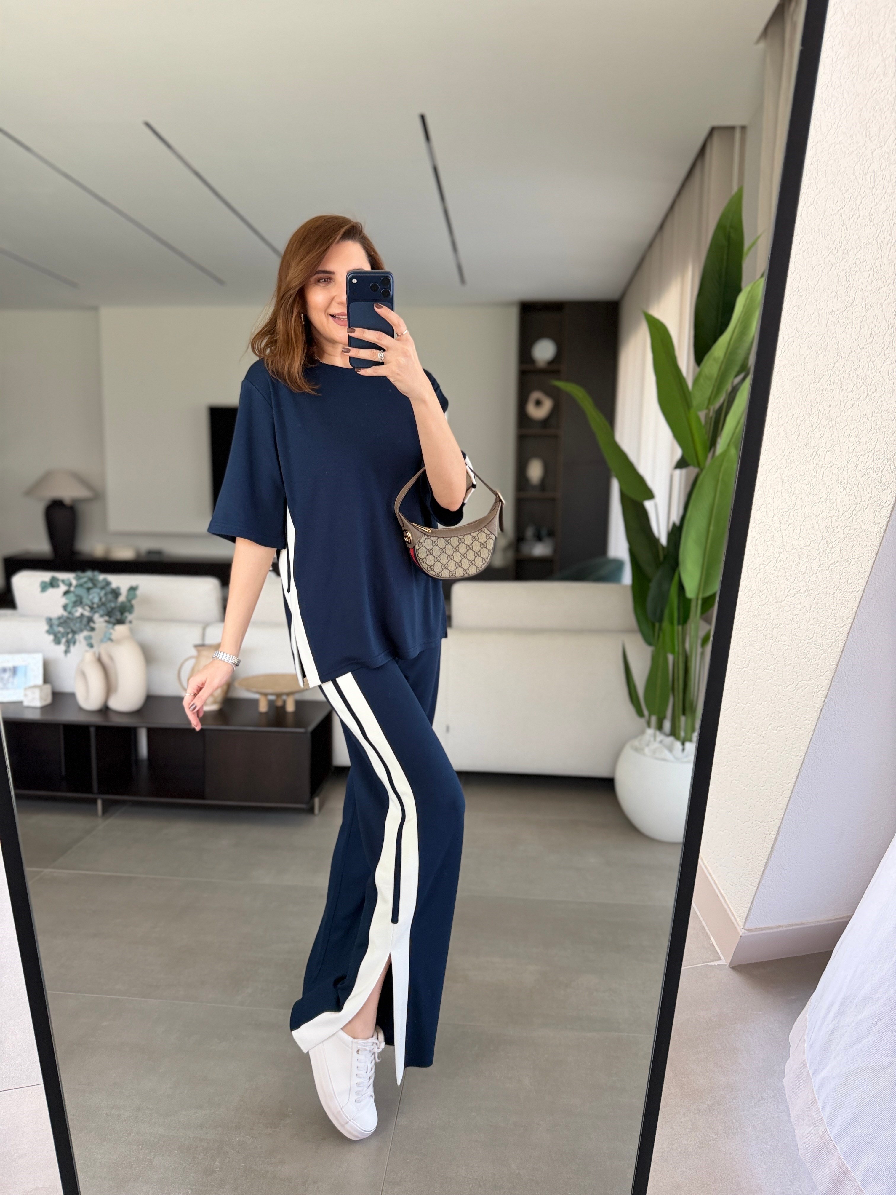 Lacivert Eriva Şerit Detaylı Takım