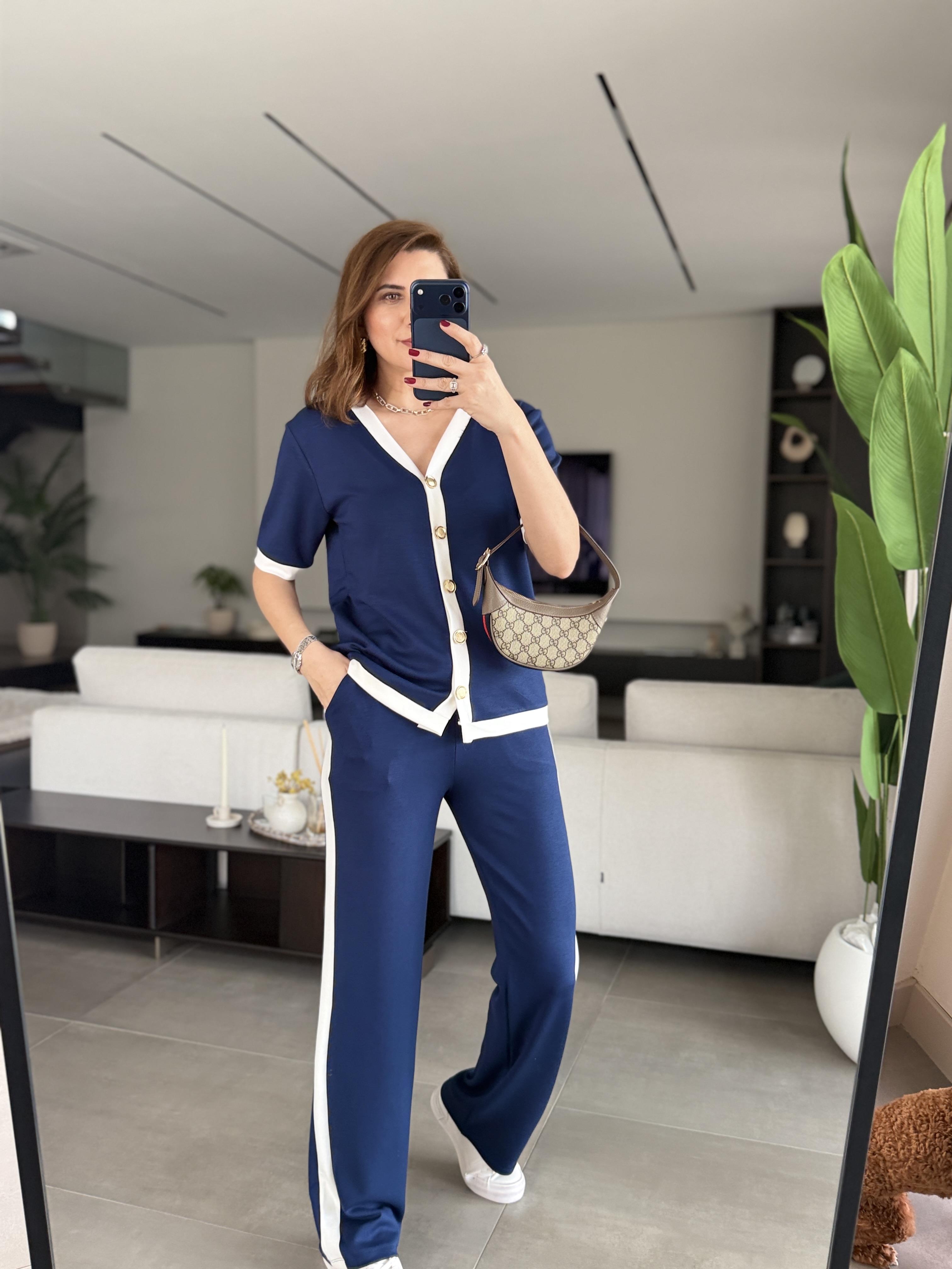 Lacivert  Şerit Detaylı Düğmeli Takım