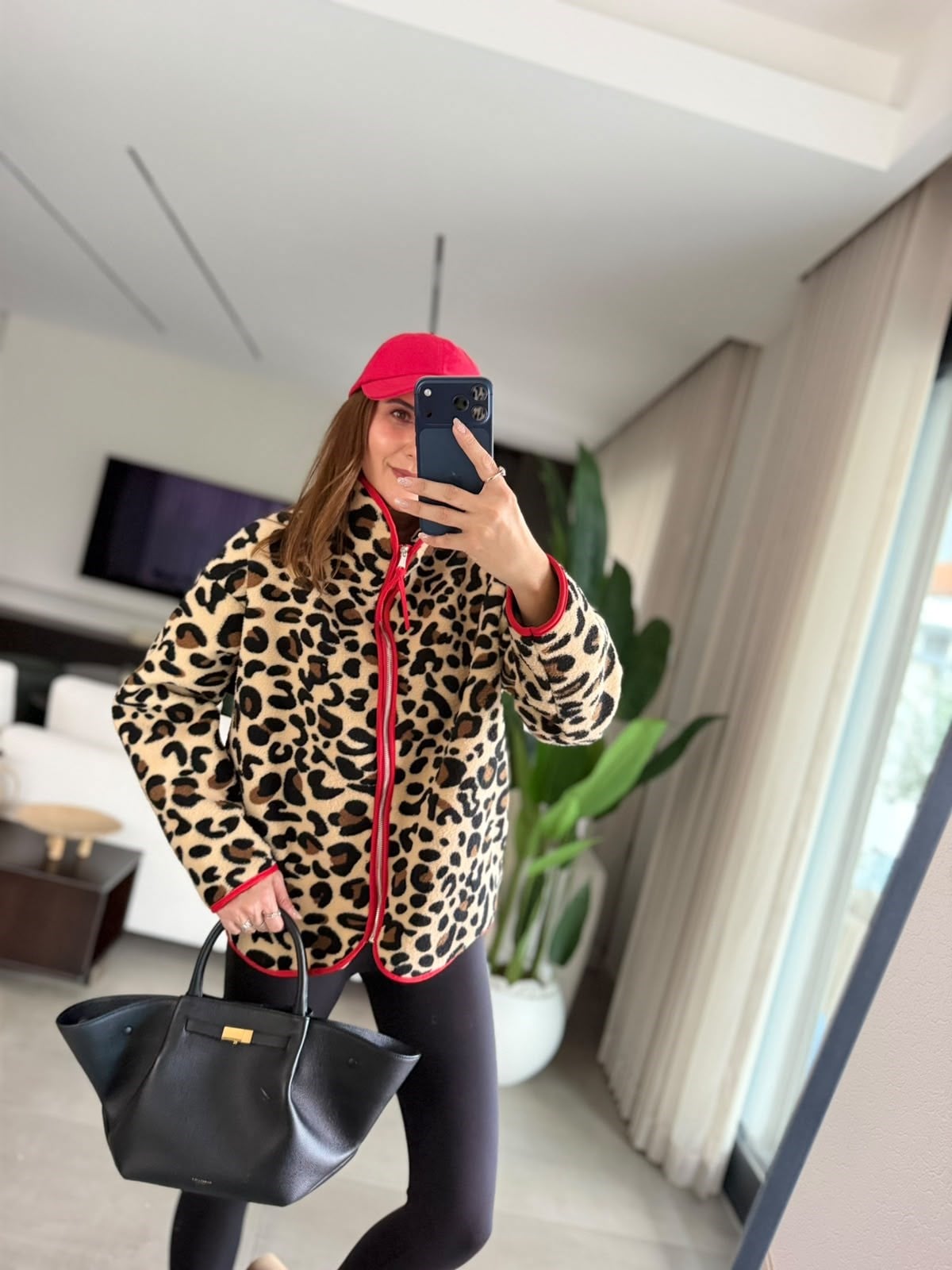 Leopar Desenli Dik Yaka Peluş Ceket