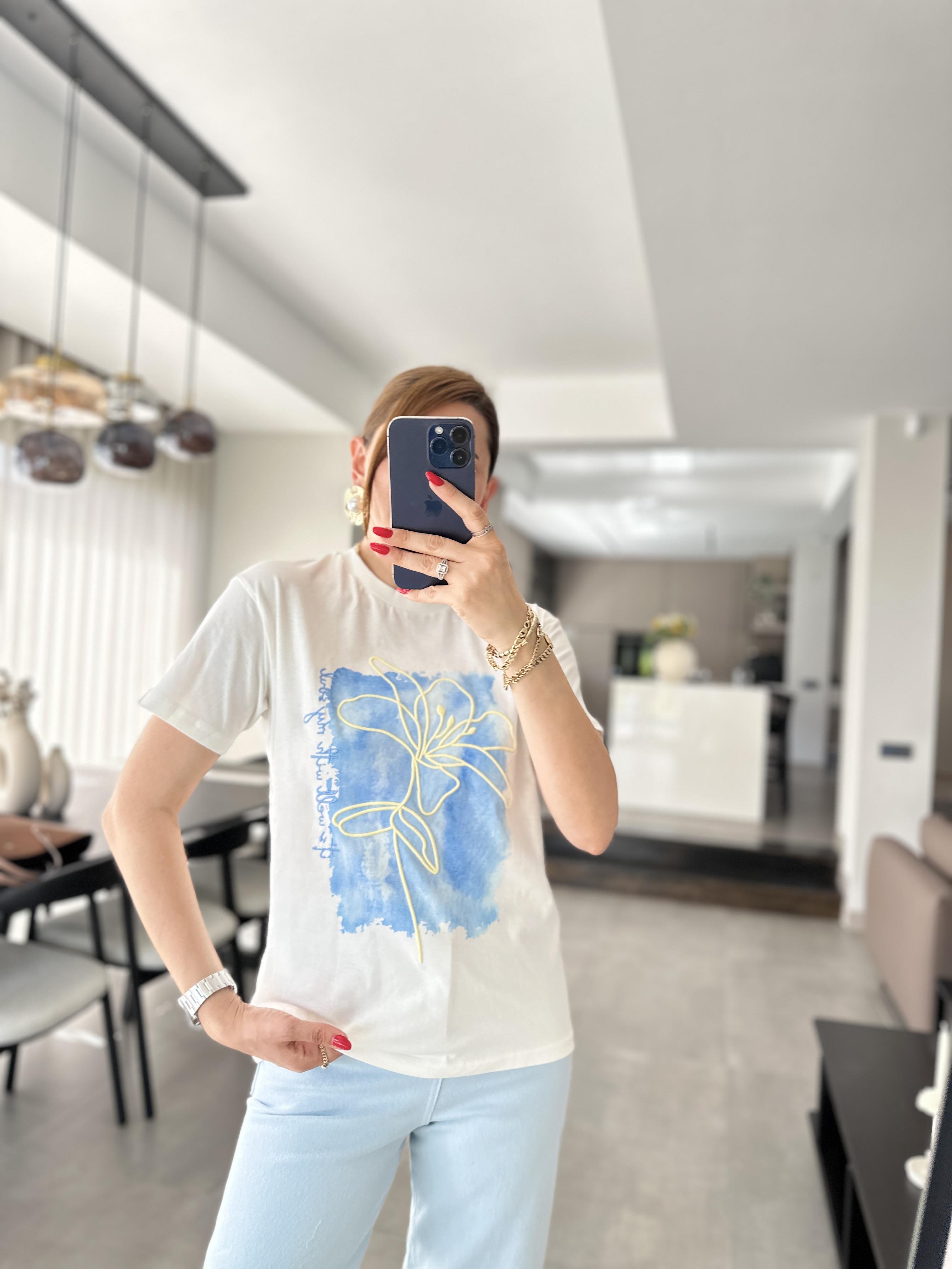 Mavi Baskı Detaylı T-shirt