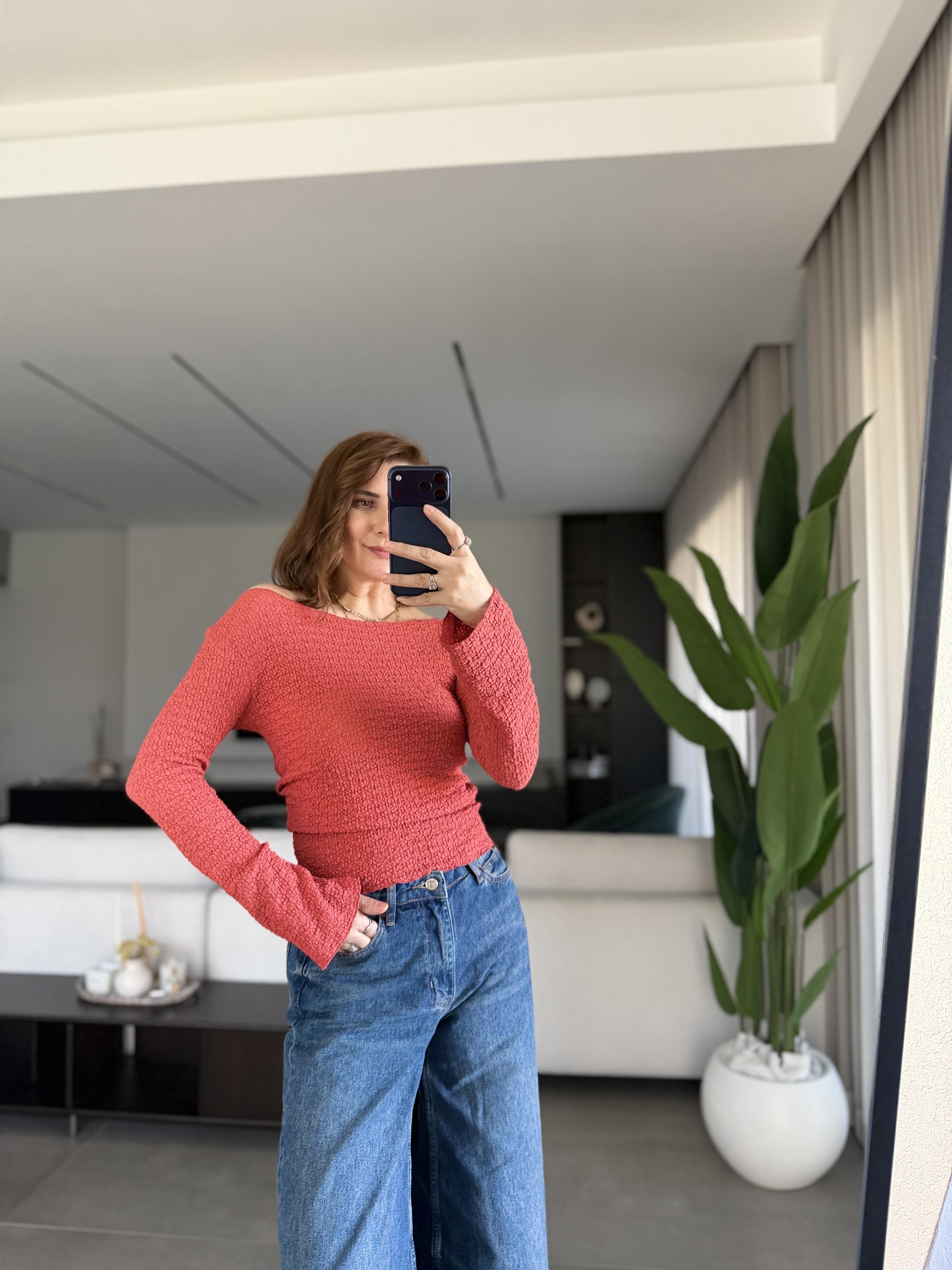 Nar Çiçeği Bisiklet Yaka Dantel Bluz