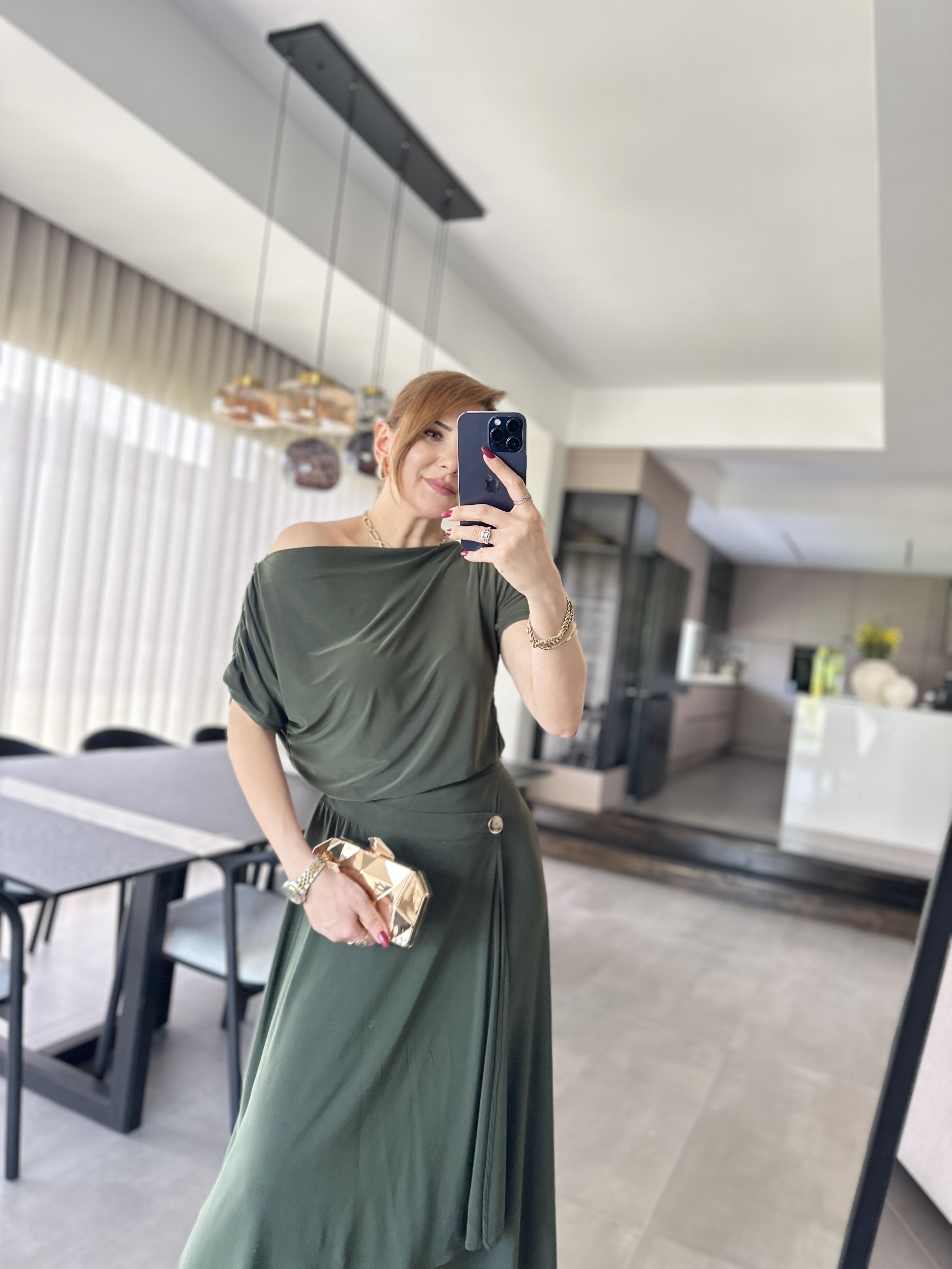 Omuz Büzgülü Etekli Takım