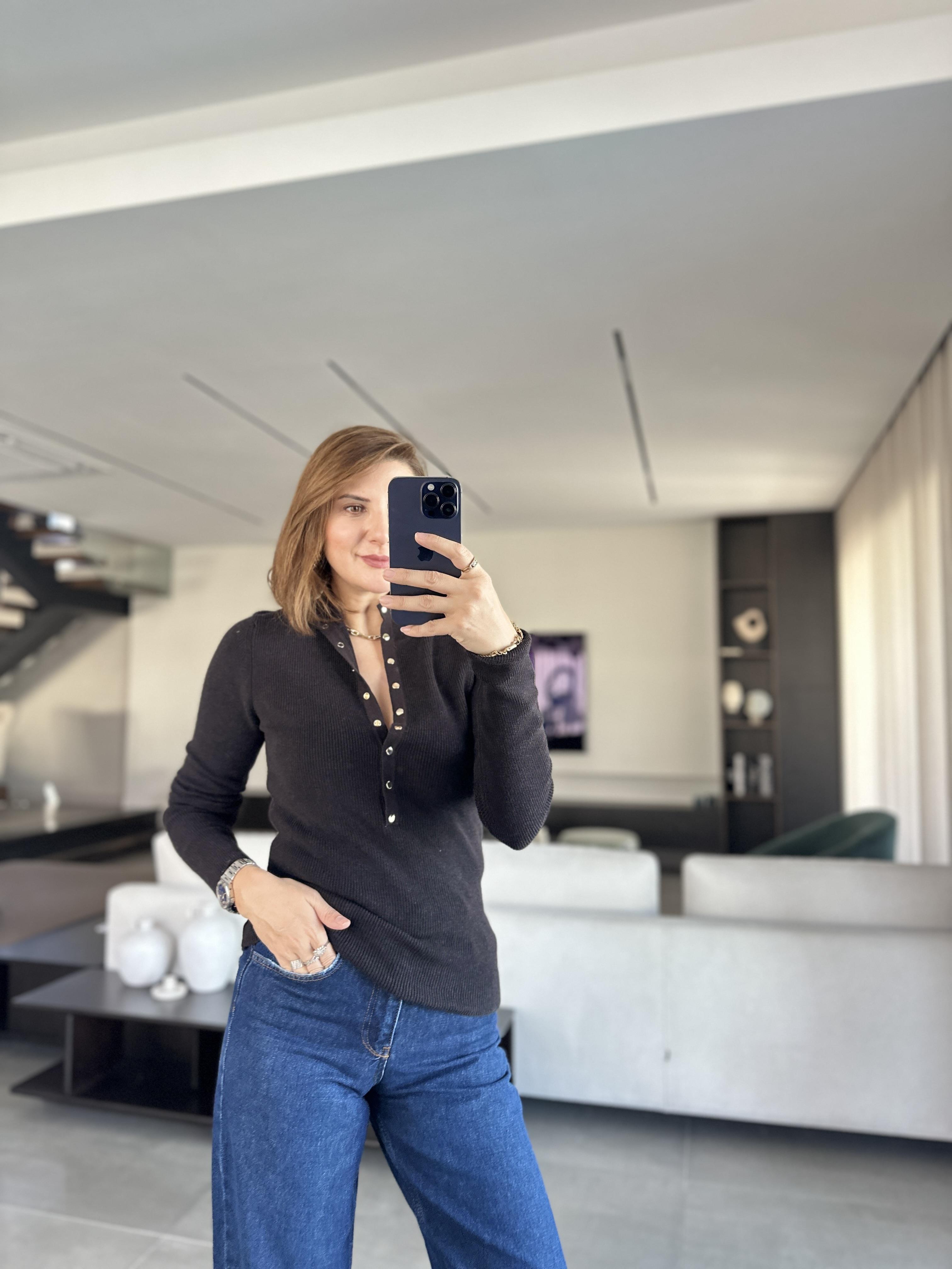 Önü Çıtçıt Detaylı Triko