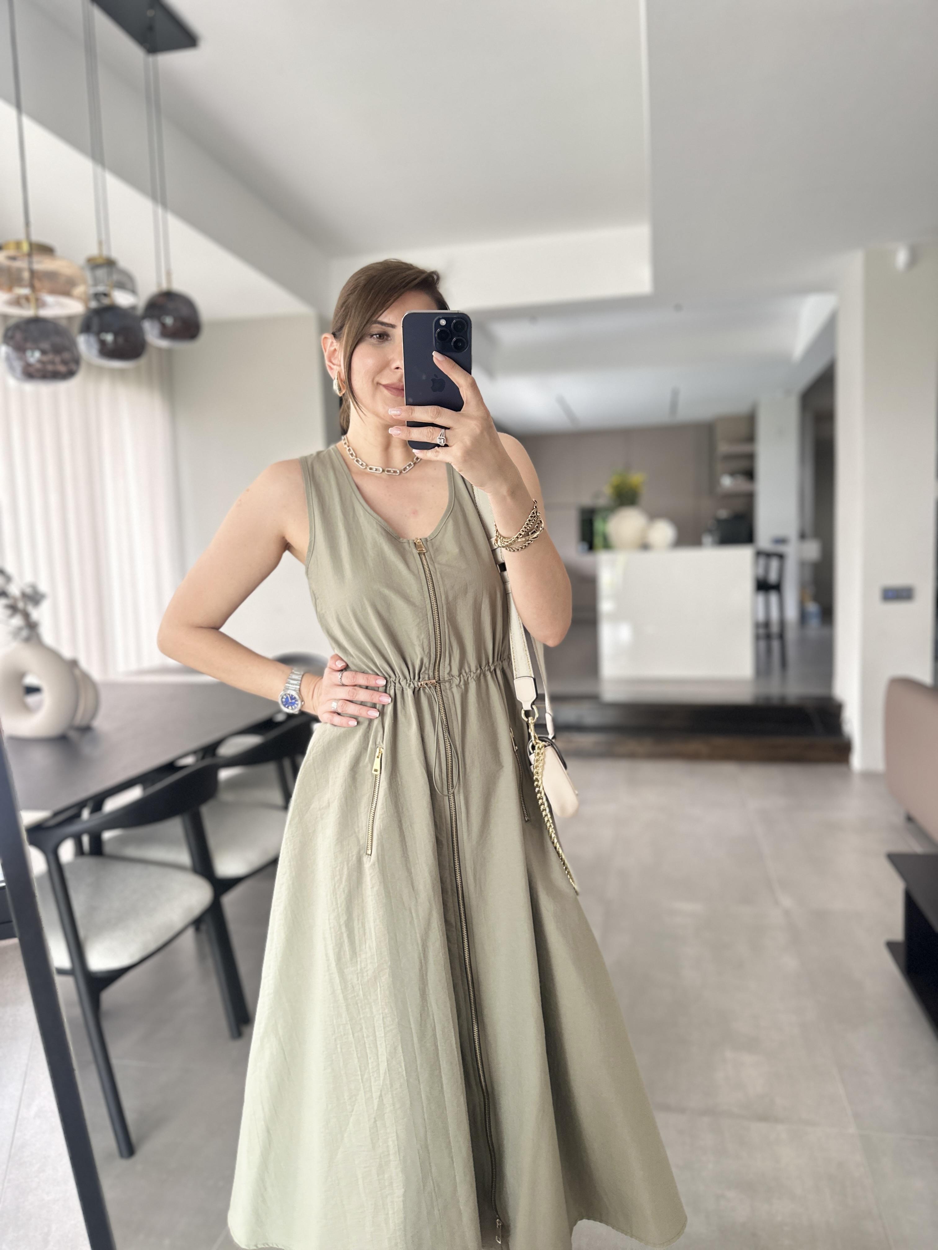 Önü Fermuarlı Bel Lastikli Cepli Elbise