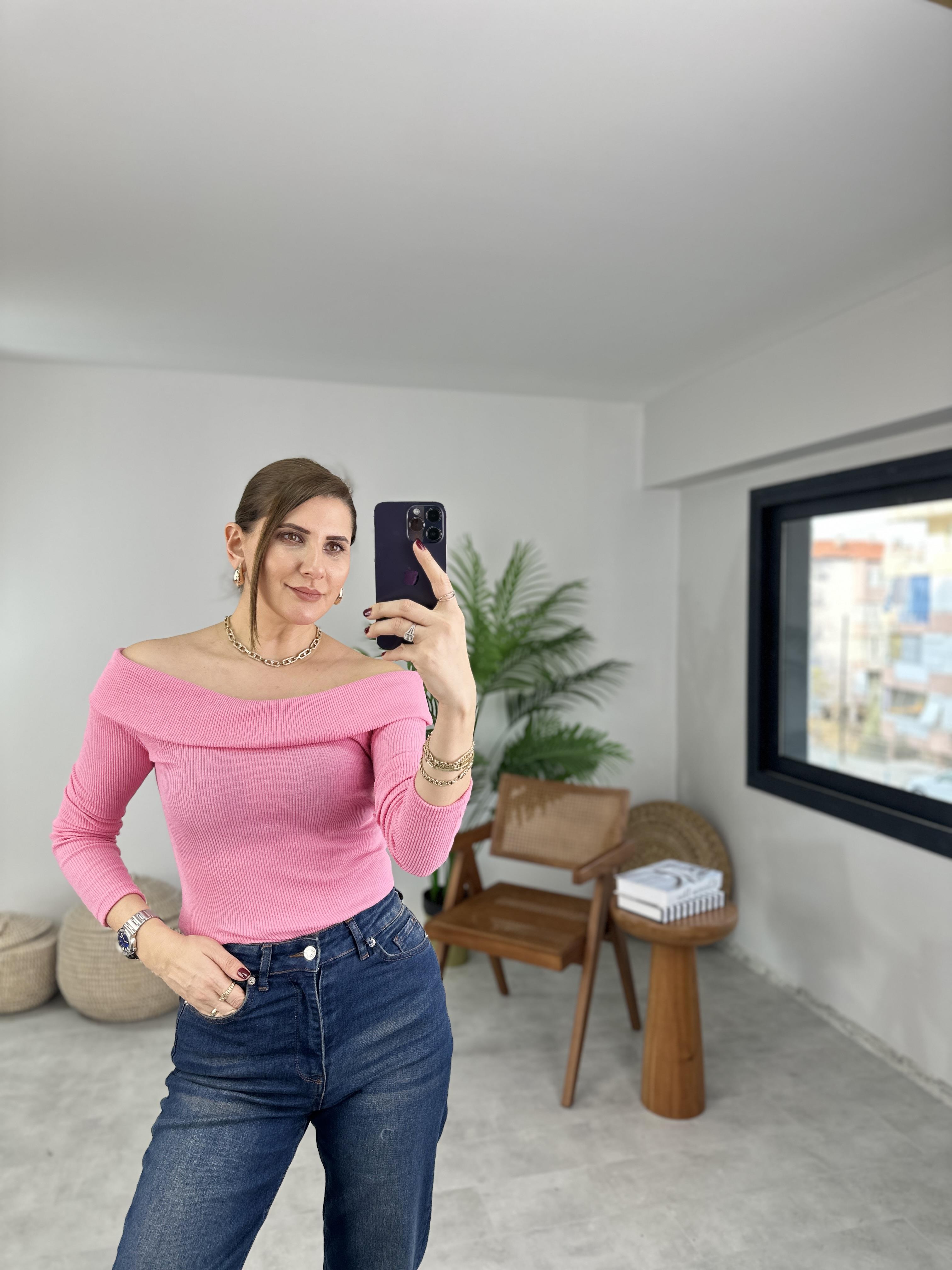 Pembe Fitilli Madonna Yaka Bluz