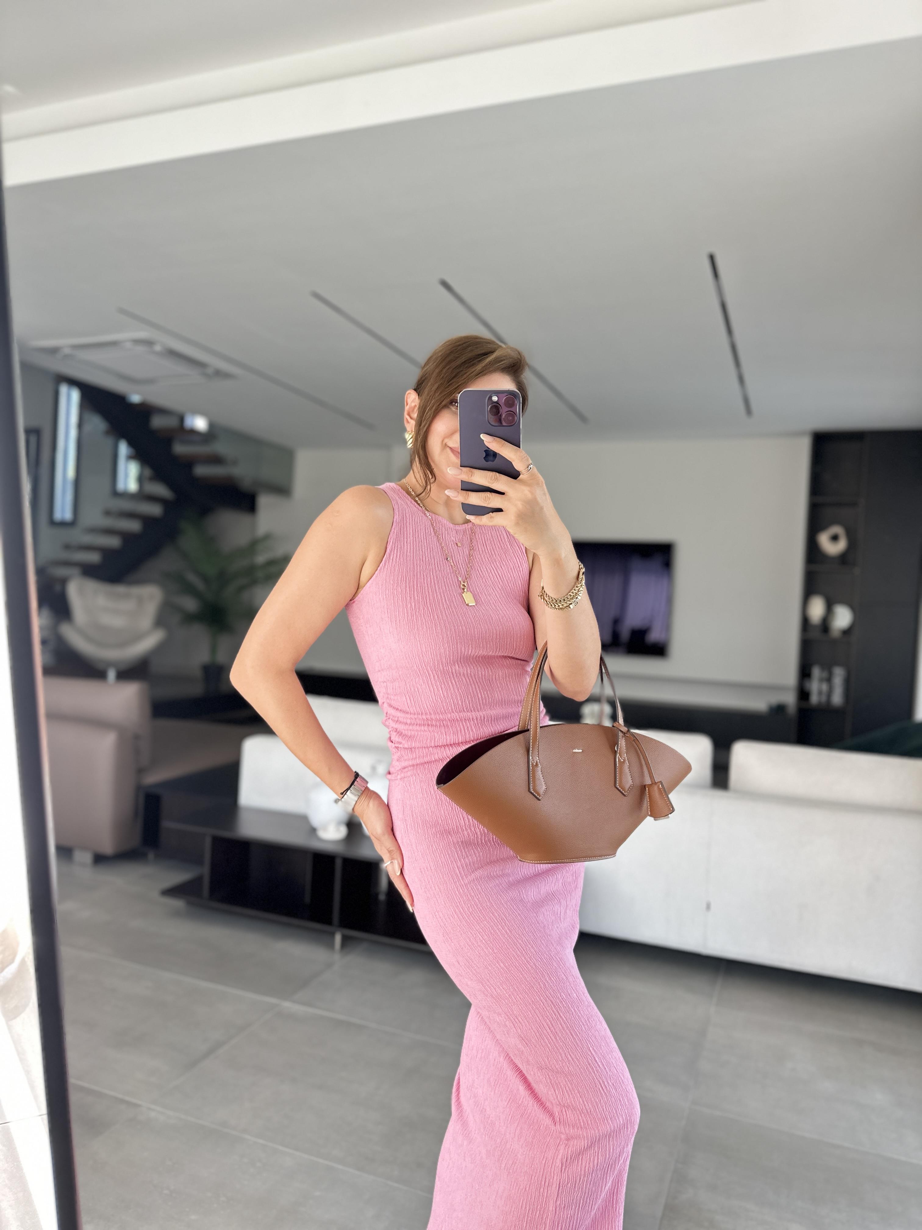 Pembe Yanı Lastik Büzgülü Elbise