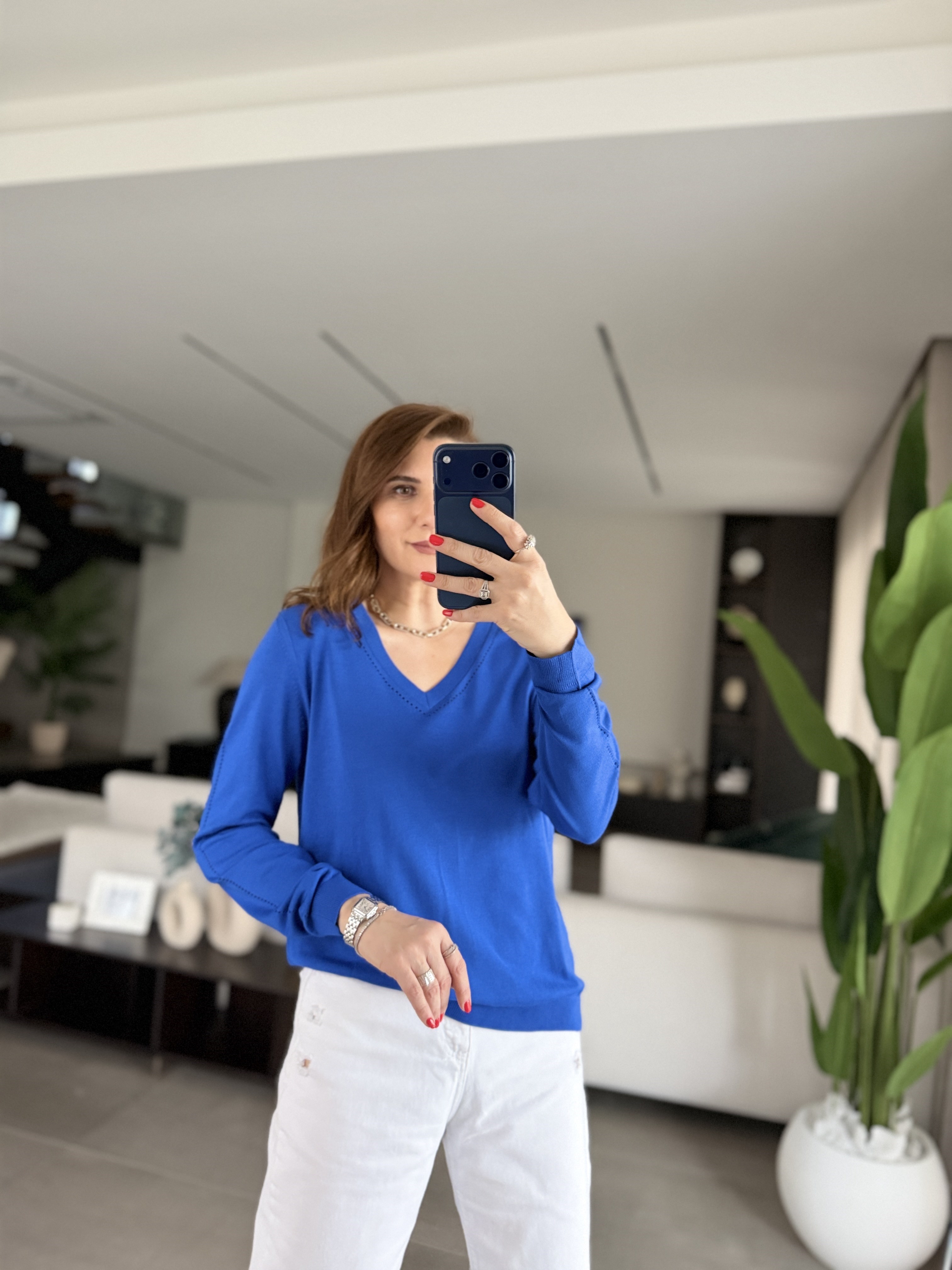 Saks Mavi Yaka Ve Kol Ajur Detaylı Bluz
