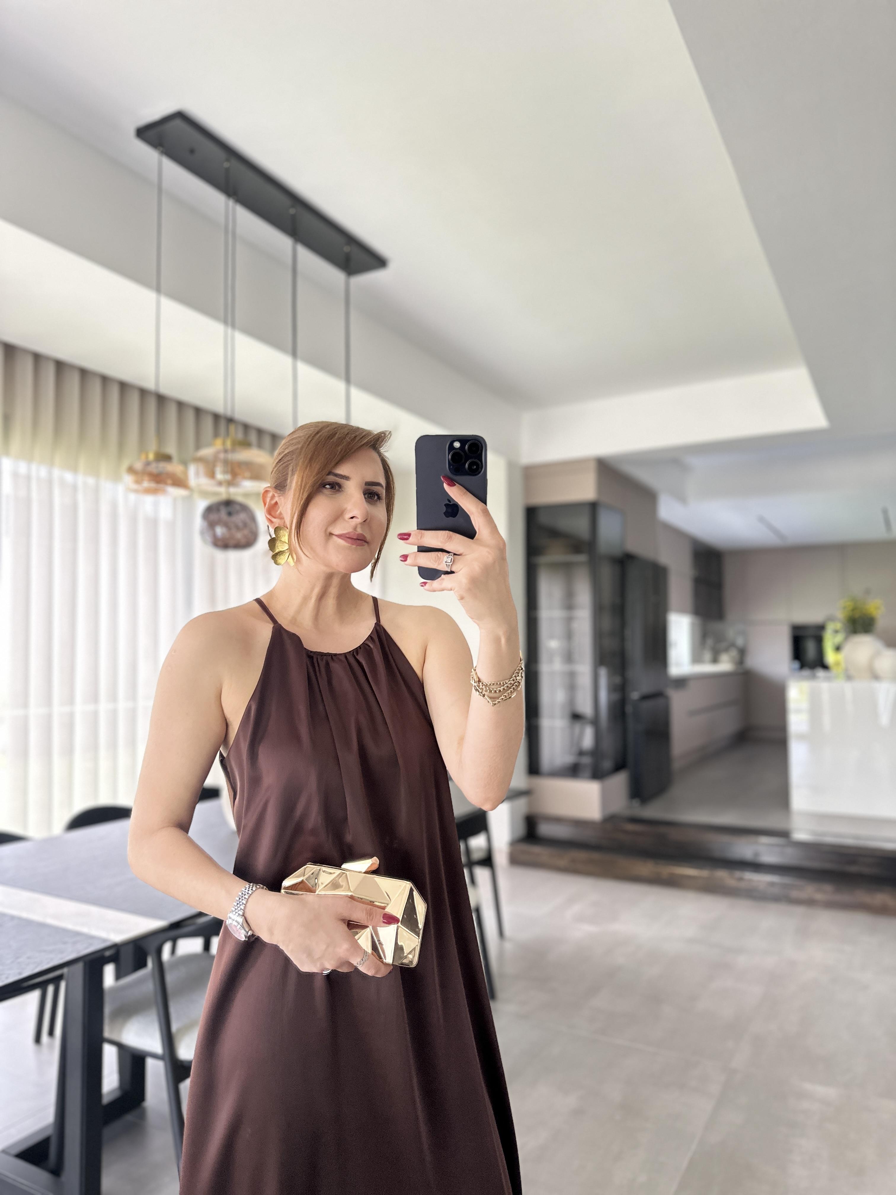 Saten Yaka Halter Elbise