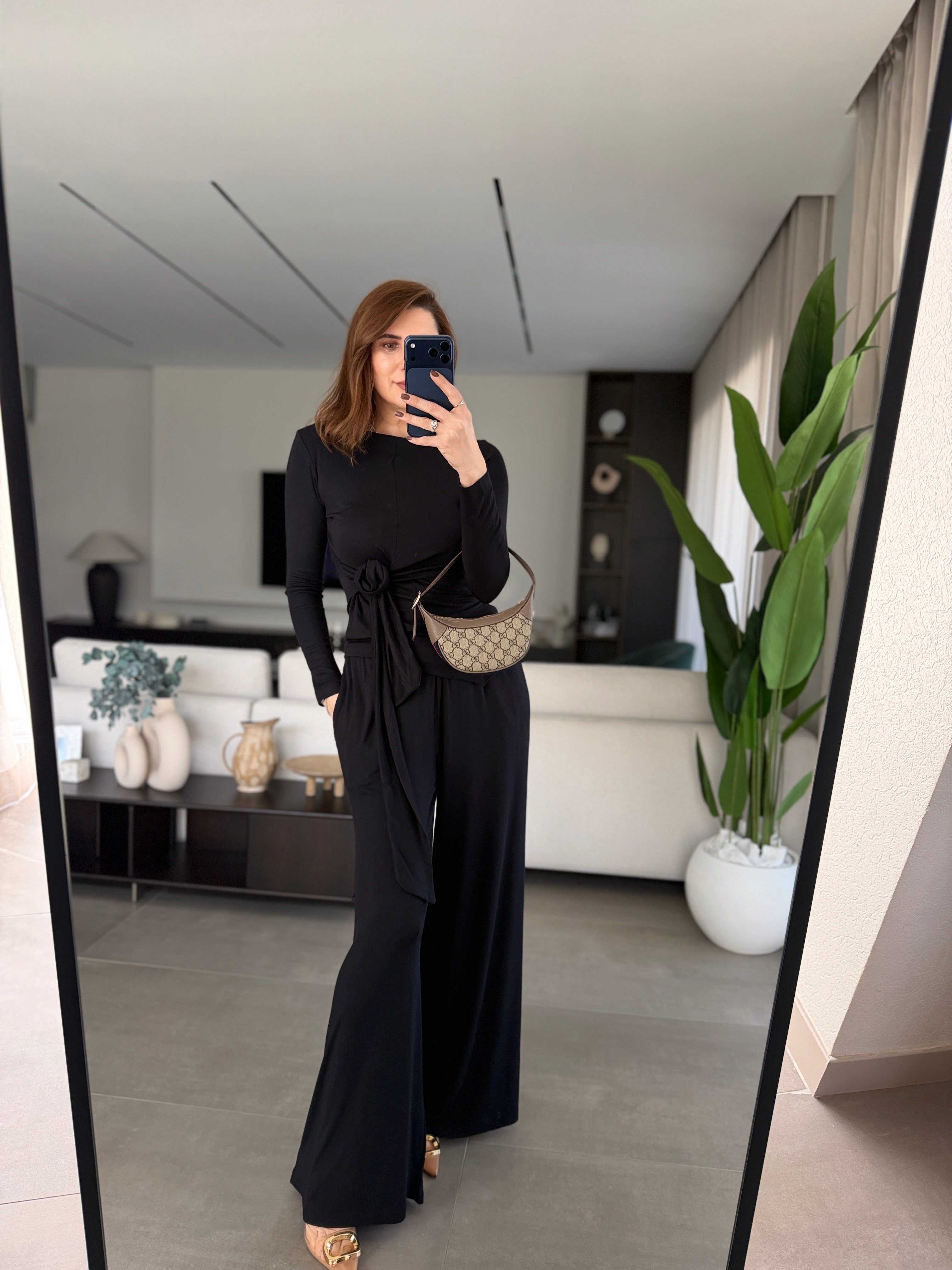 Siyah Bel Bağlamalı Pantolon Takım