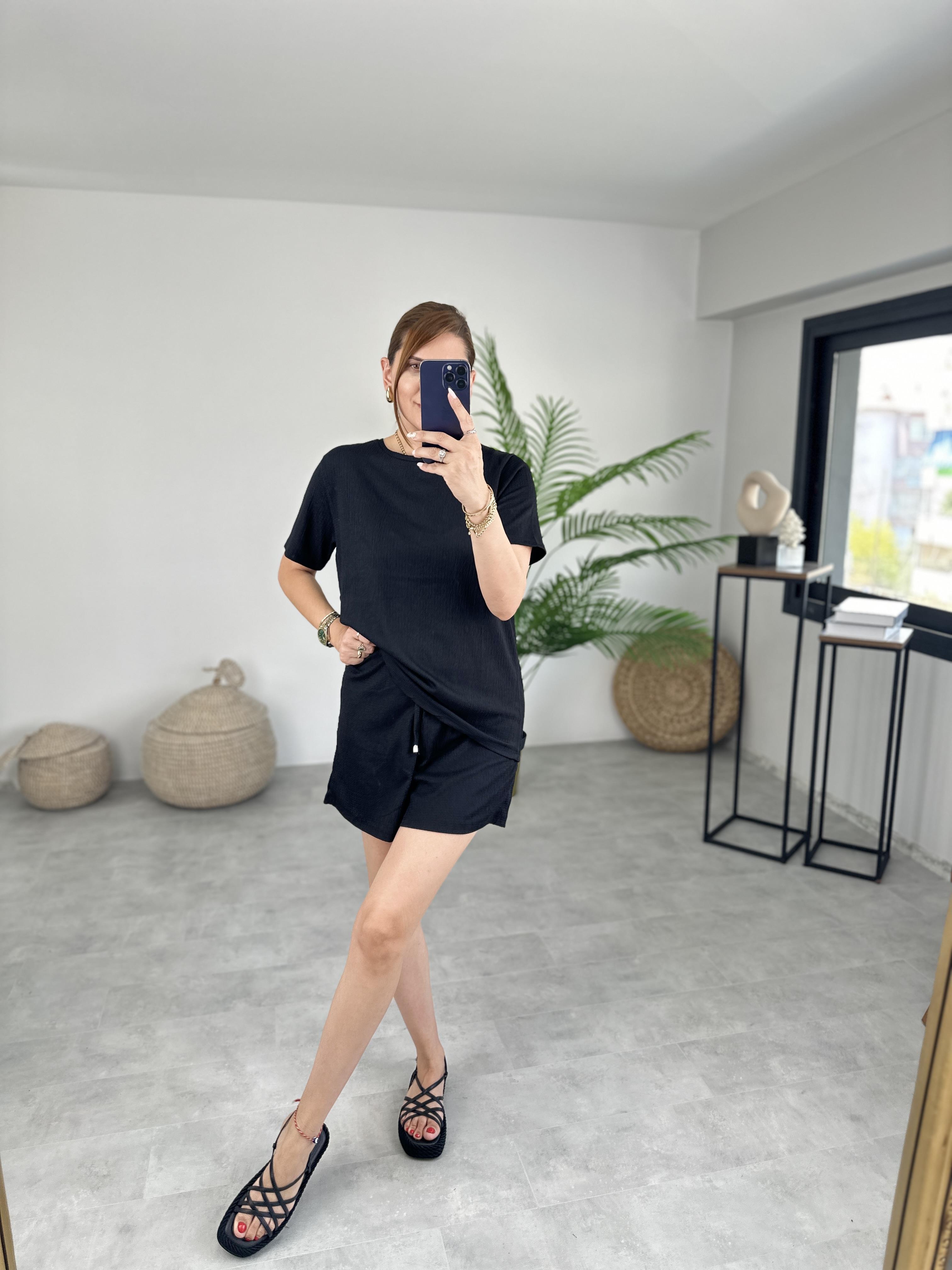 SİYAH BÜRÜMCÜK ŞORT TAKIM