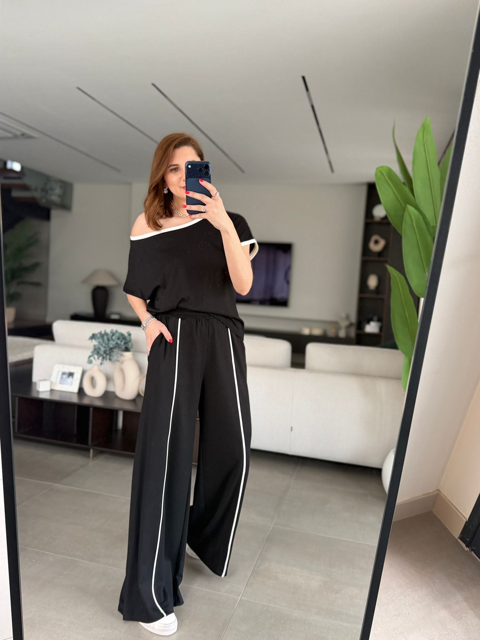 Siyah Geniş Yaka Biyeli Takım