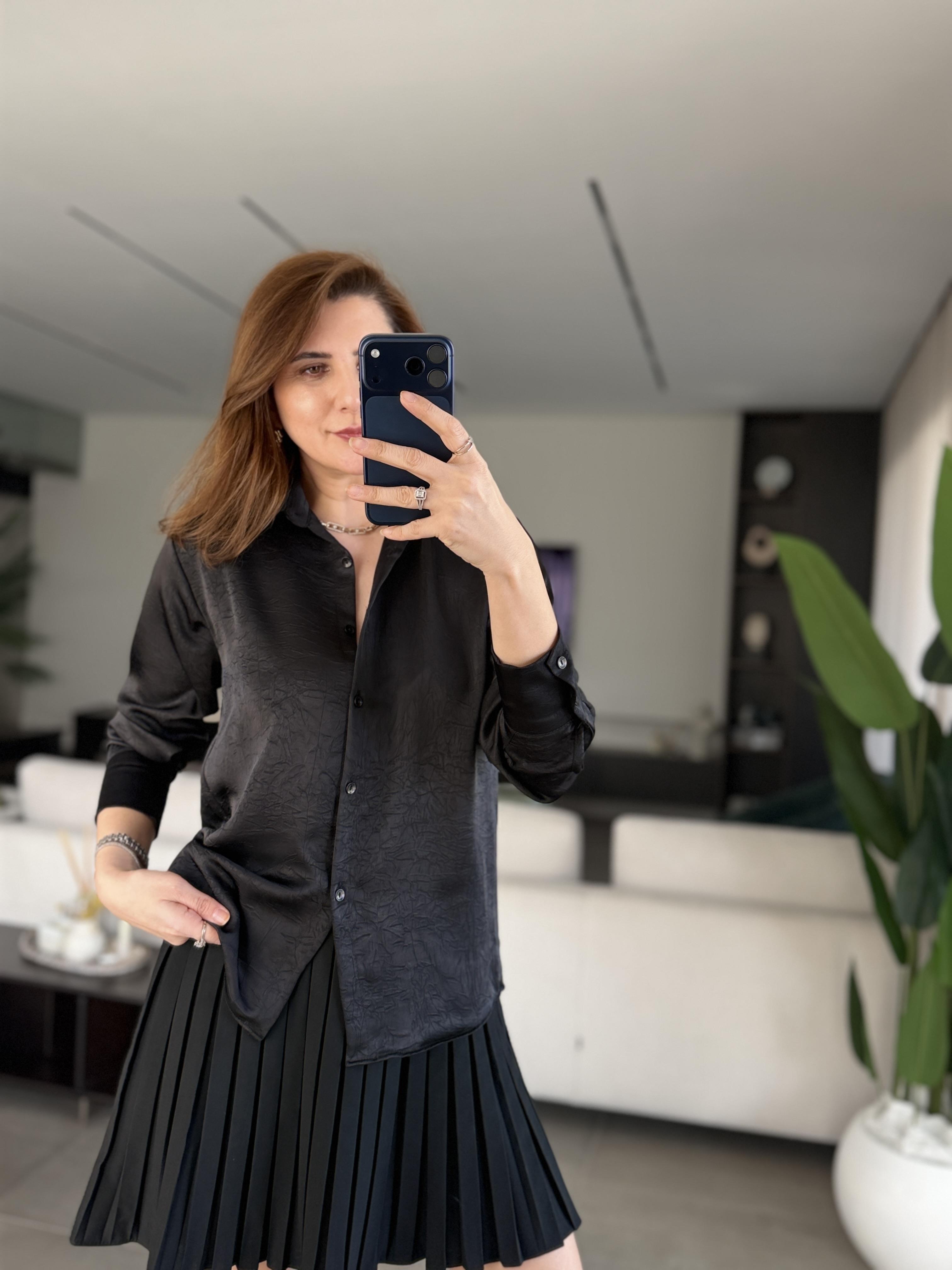 Siyah Jakar Saten Gömlek