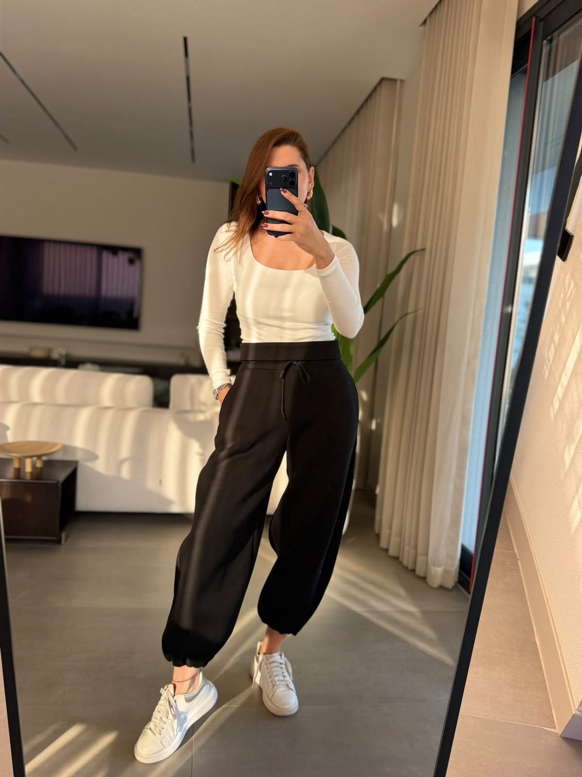 Siyah Kaşkorse Kemerli Pantolon
