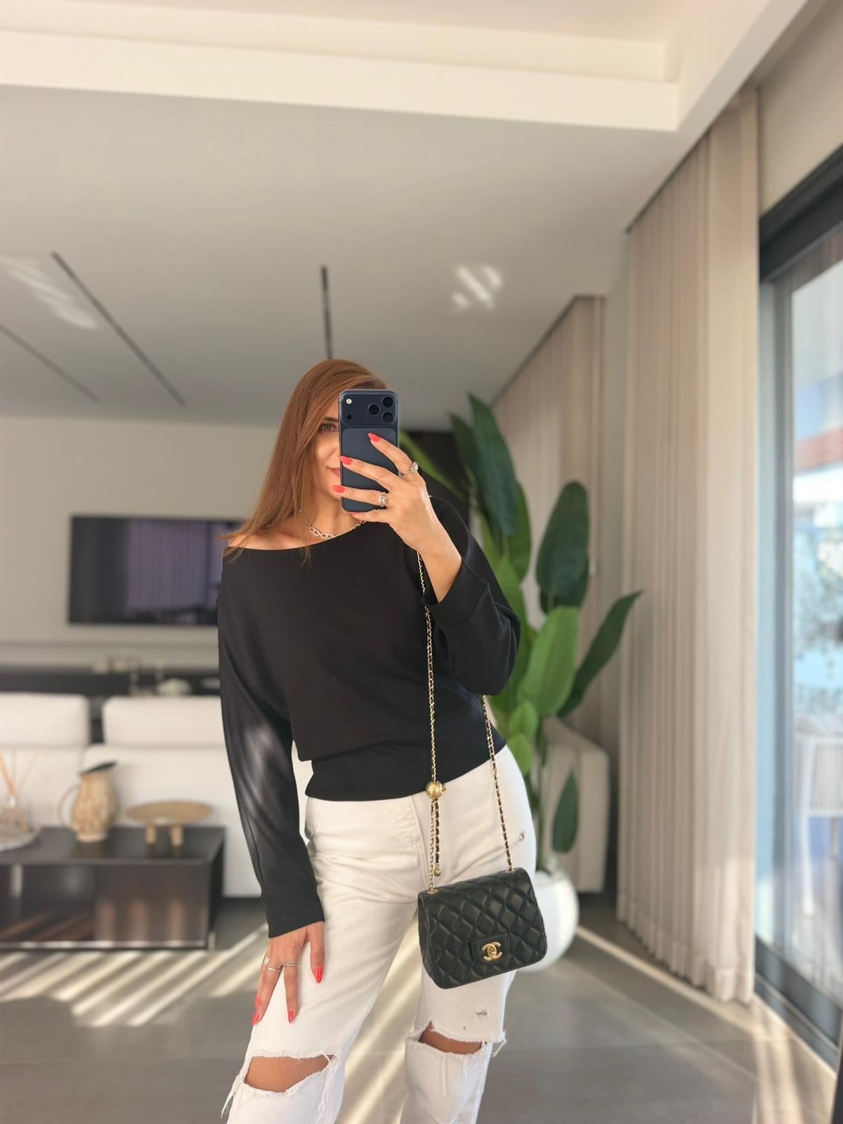 Siyah Kayık Yaka Sweat