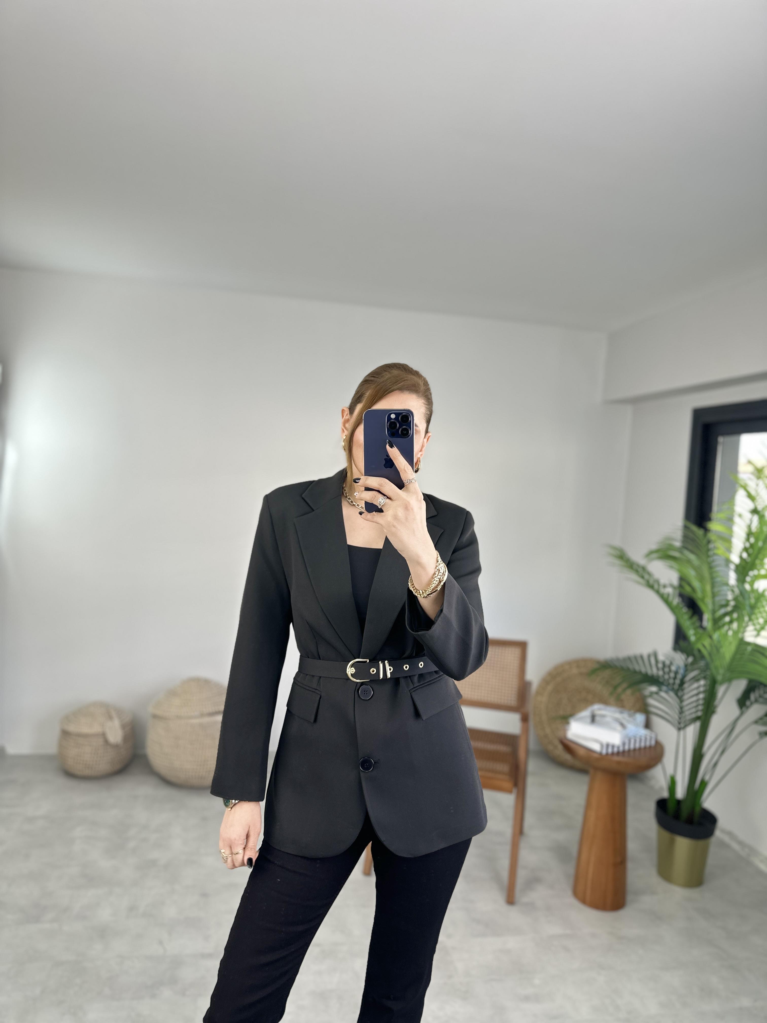 Siyah Kemerli Blazer Ceket
