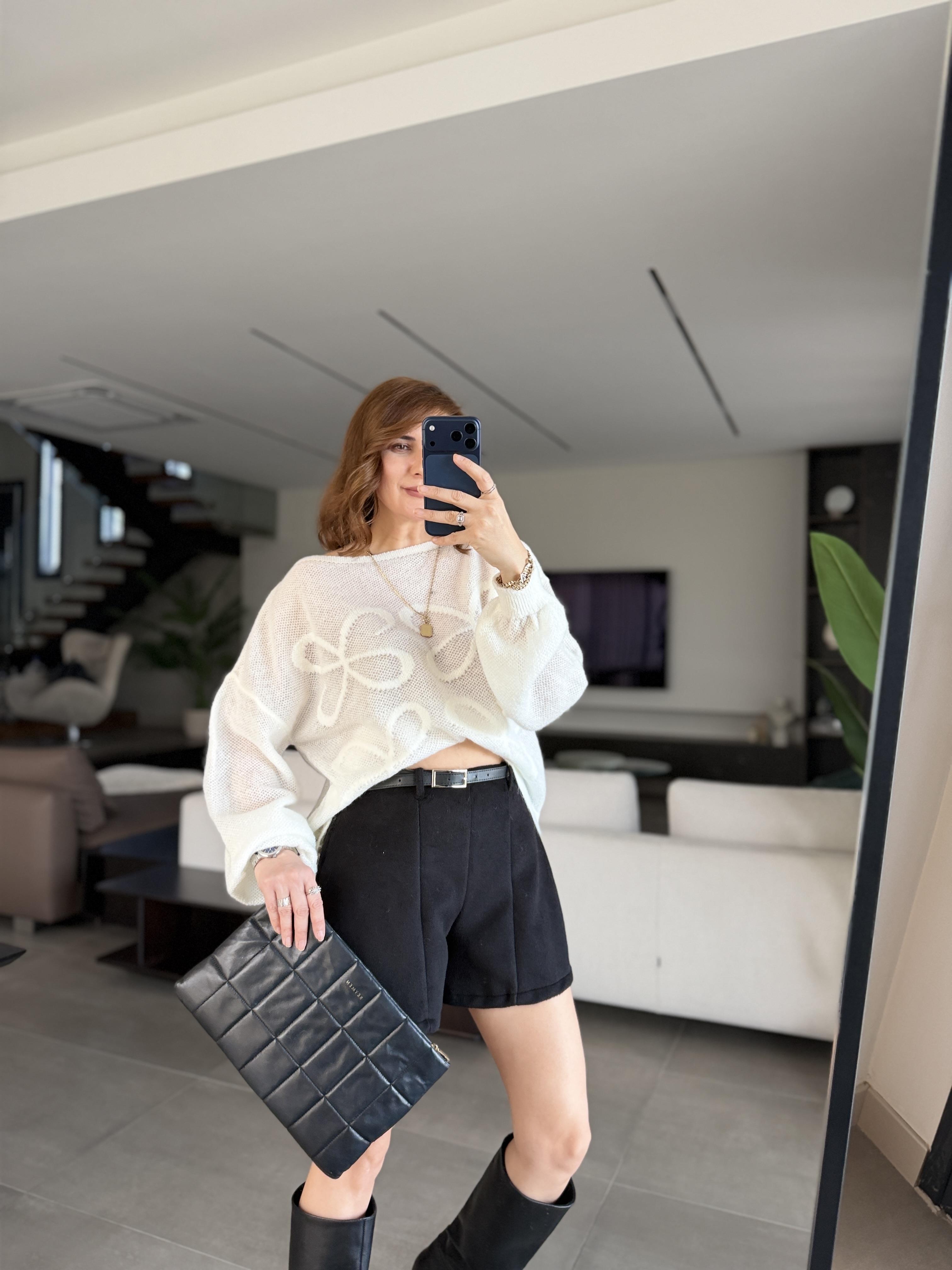 Siyah Kemerli Tüylü Şort