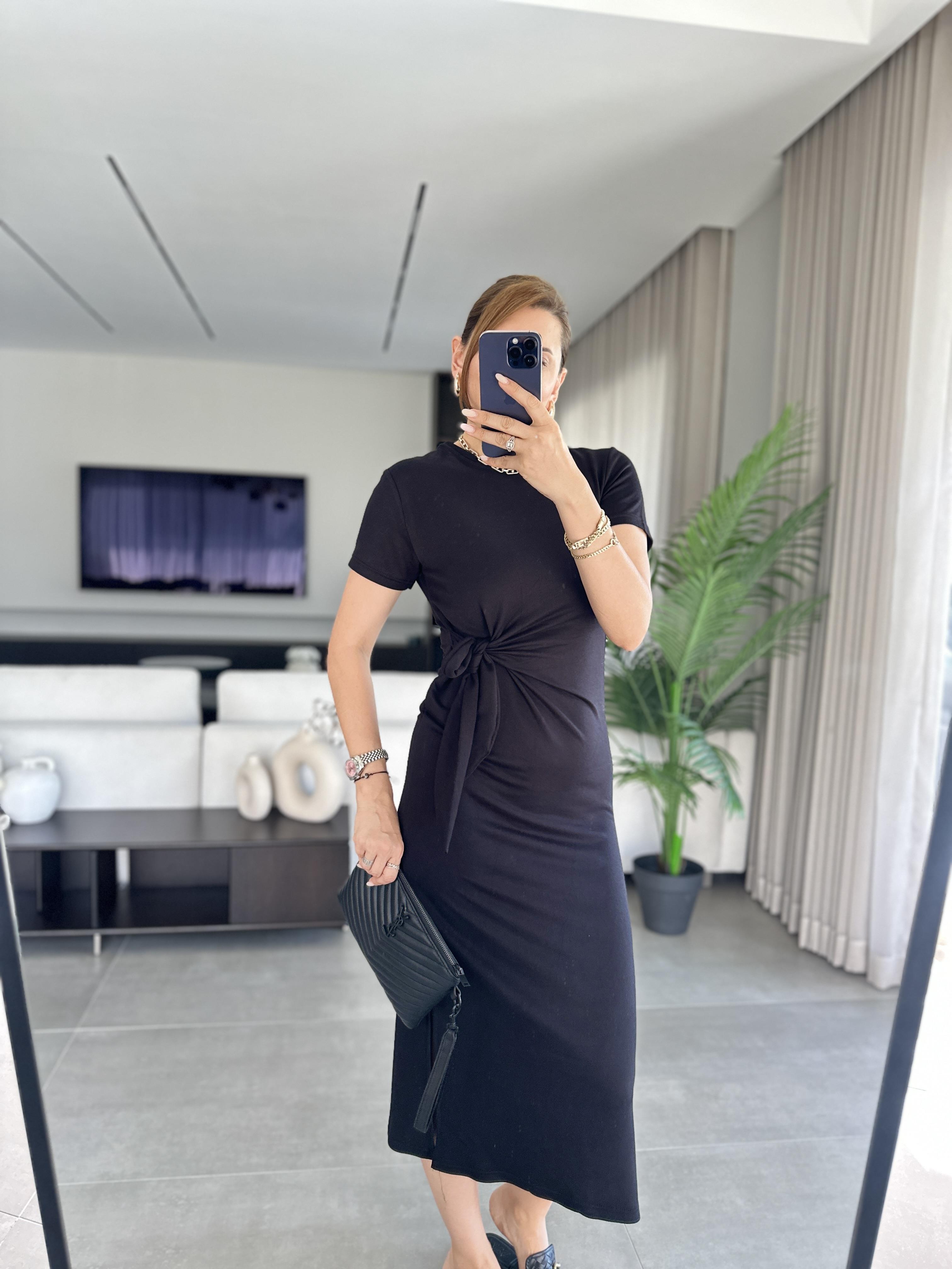 Siyah Kuşaklı Kristal Elbise