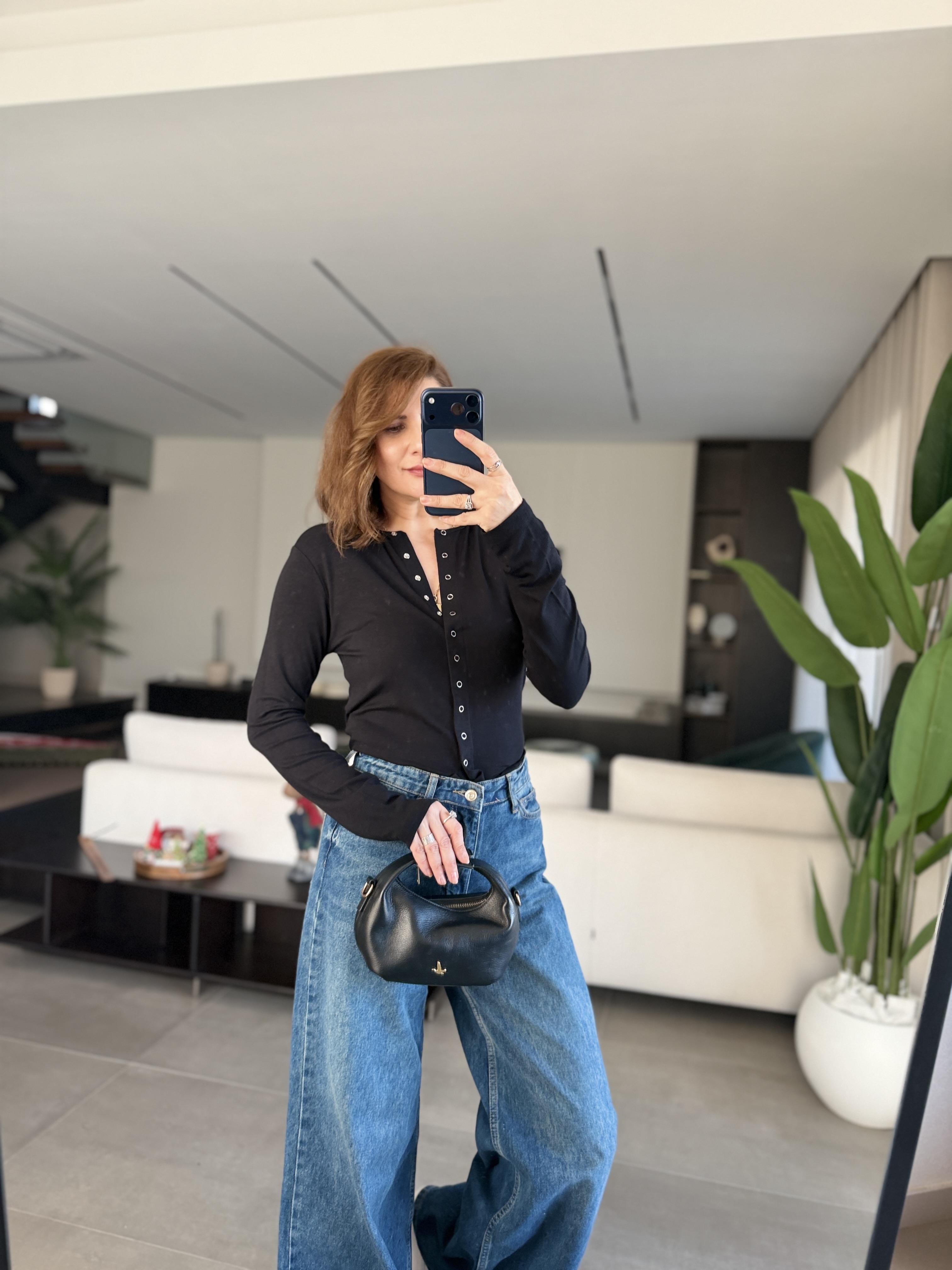Siyah Önü Çıtçıtlı Buzzy Bluz