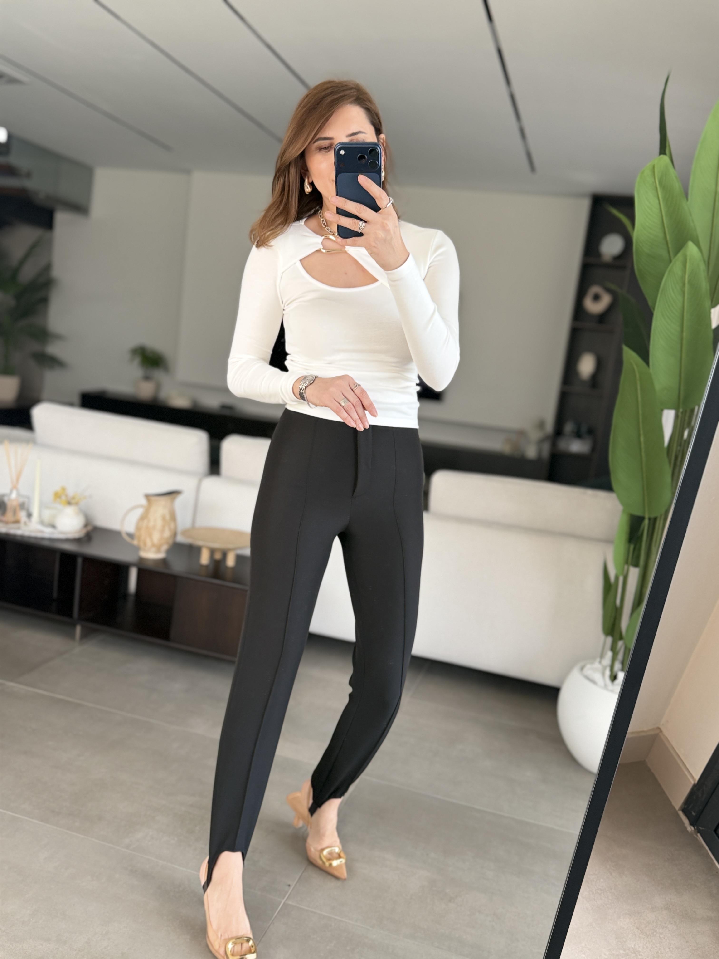 Siyah Paça Lastikli Düğmeli Pantolon