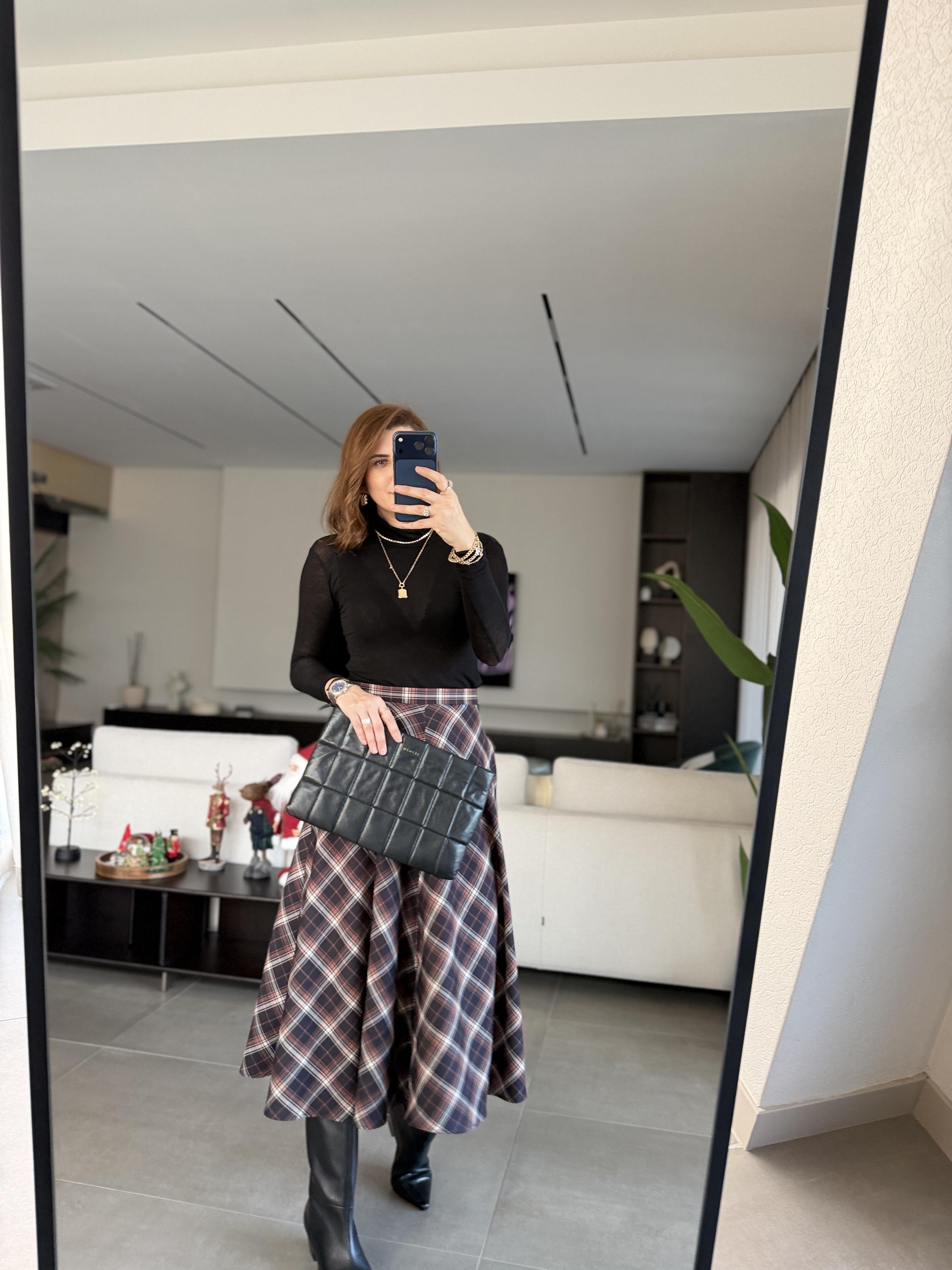 Siyah Parçalı Ekoseli Etek