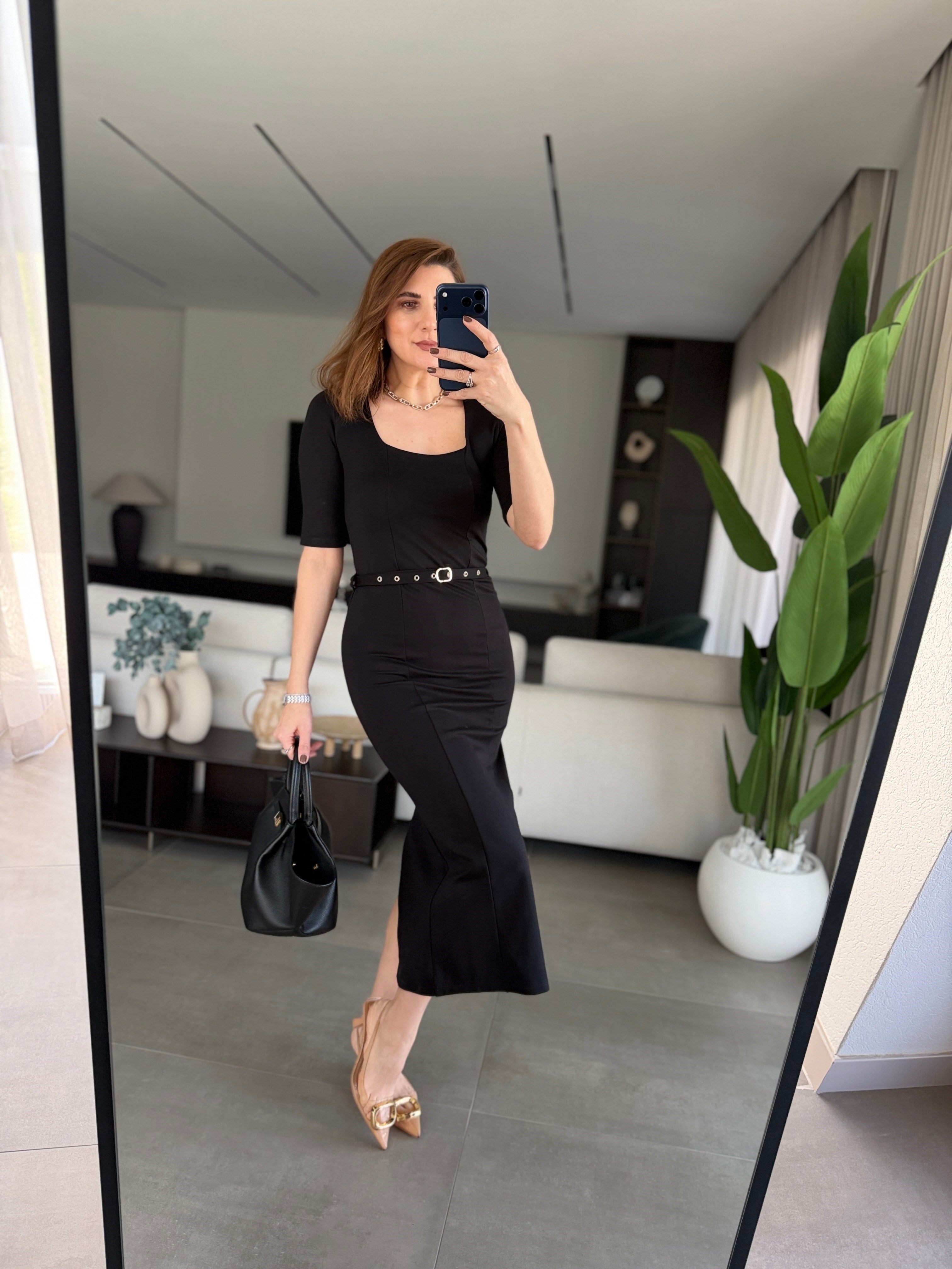 Siyah Punto Roma Kemerli Elbise