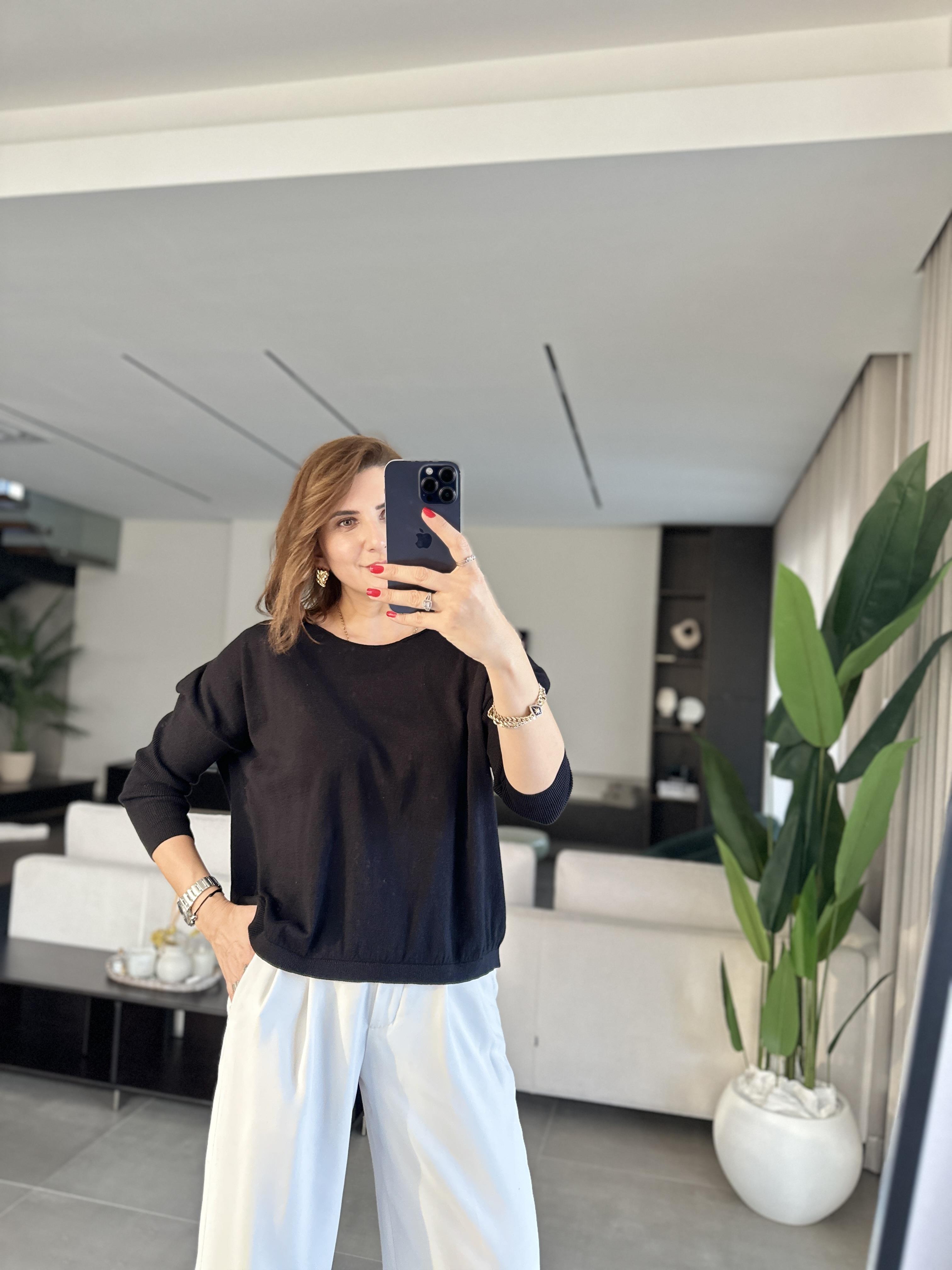 Siyah Rozal Kol Lastik  Detaylı Bluz