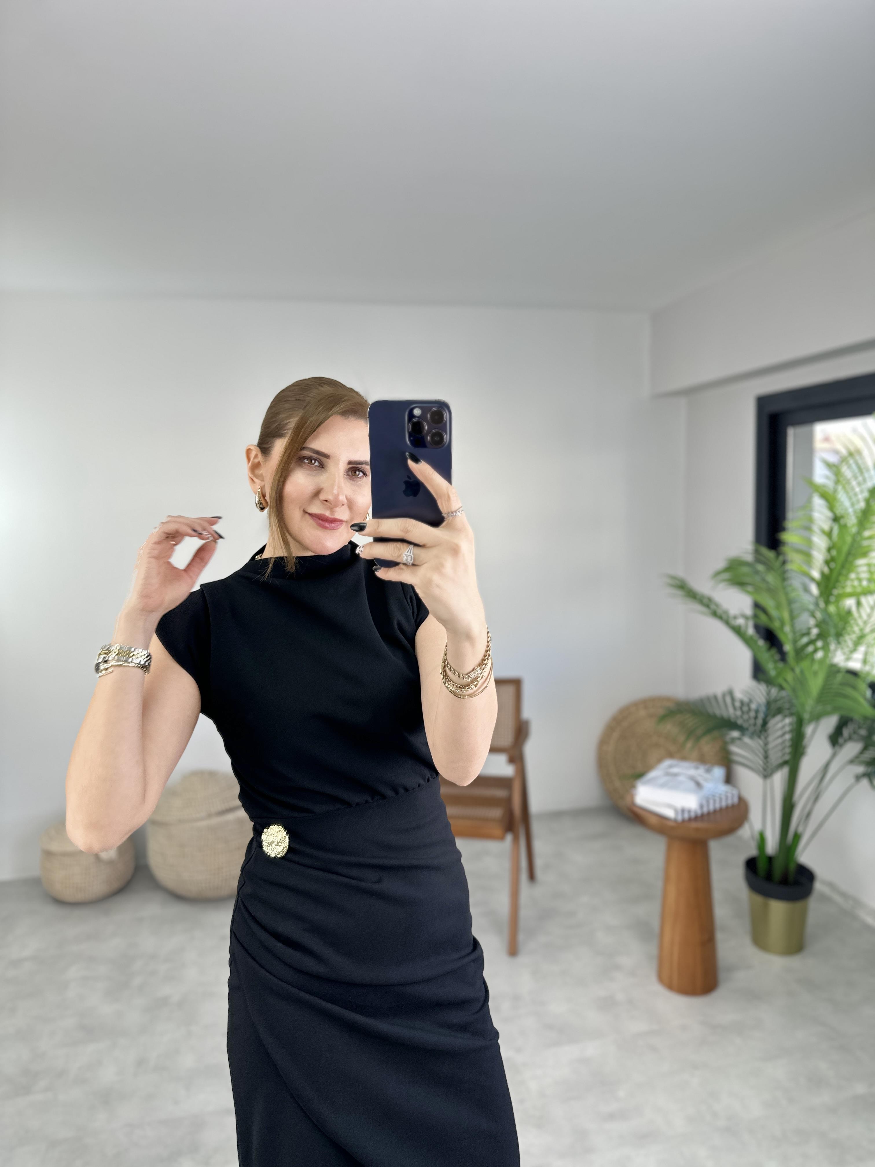 Siyah Scuba Crep Tokalı Elbise